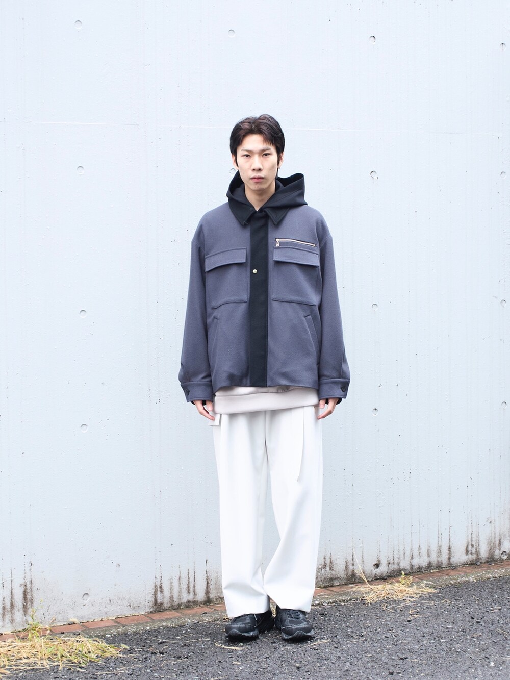「ブルゾン」｜「CULLNIのSTUDIOUS別注 CARGO PANTS（カーゴパンツ、グレー系）」を使った、cionさん（メンズ・175cm）の冬コーディネートの3枚目の写真