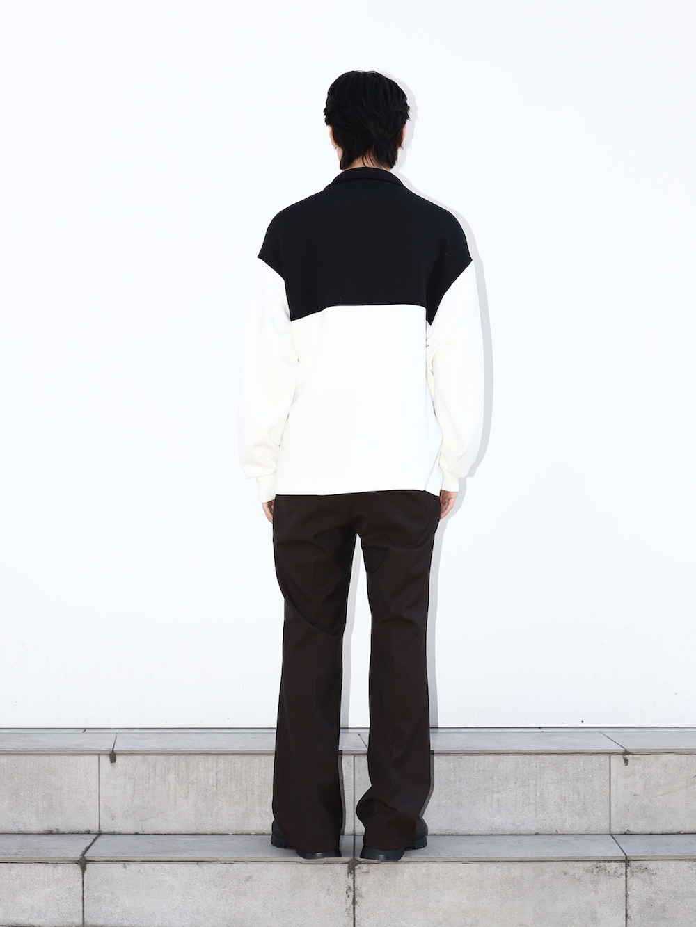 「カジュアルコーデ、春コーデ」｜「CULLNIのSTUDIOUS別注FULLZIP STANDCOLLAR（スウェット、ホワイト系）」を使った、cionさん（メンズ・175cm）の冬コーディネートの3枚目の写真