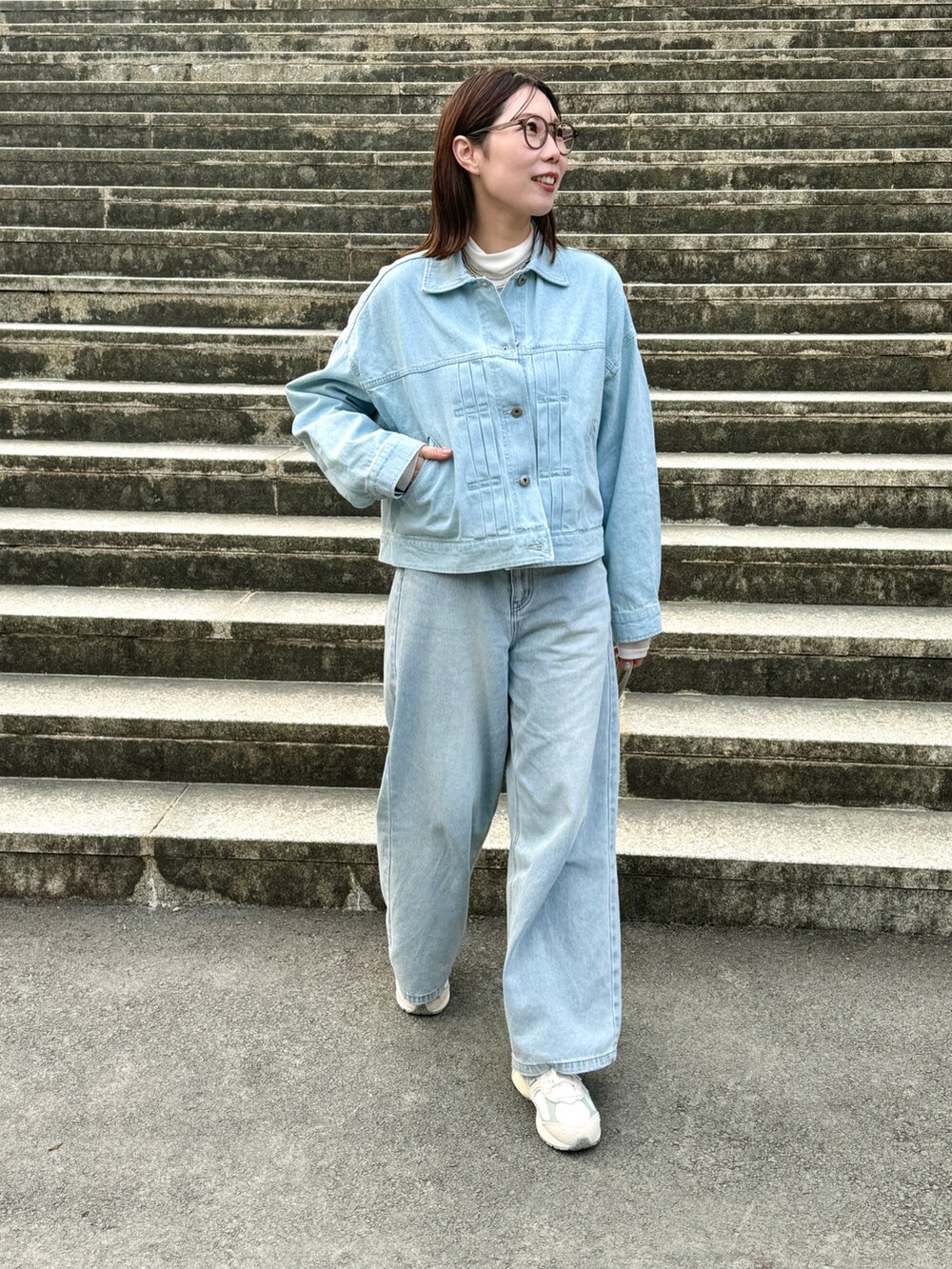 「デニムジャケット、デニム」｜「Jena espace merveilleuxのデニムタックジャケット（デニムジャケット、ブルー系）」を使った、jenachikaさん（骨格ウェーブ・レディース・166cm）の冬コーディネートの3枚目の写真