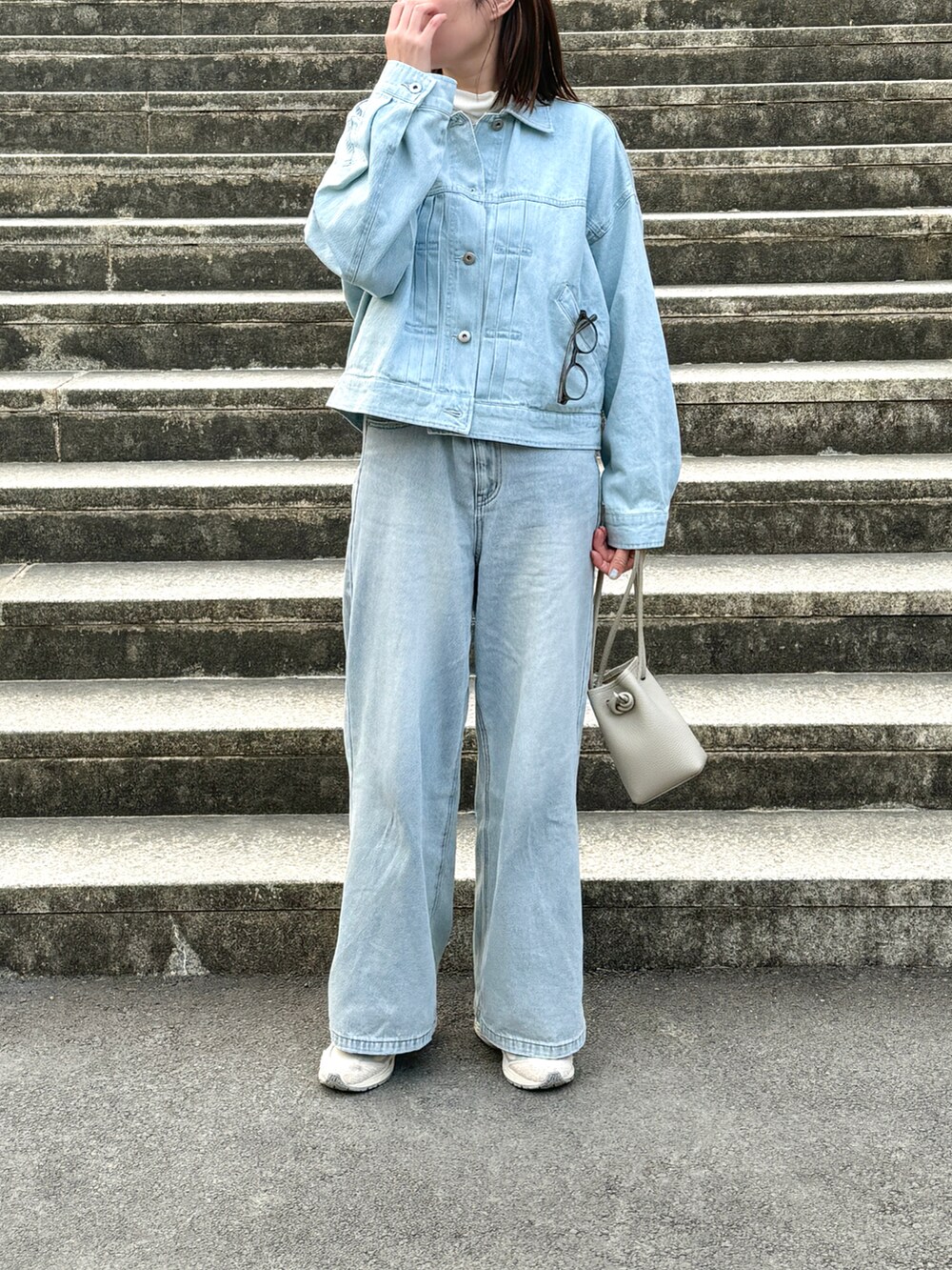 「デニムジャケット、デニム」｜「Jena espace merveilleuxのデニムタックジャケット（デニムジャケット、ブルー系）」を使った、jenachikaさん（骨格ウェーブ・レディース・166cm）の冬コーディネートの4枚目の写真