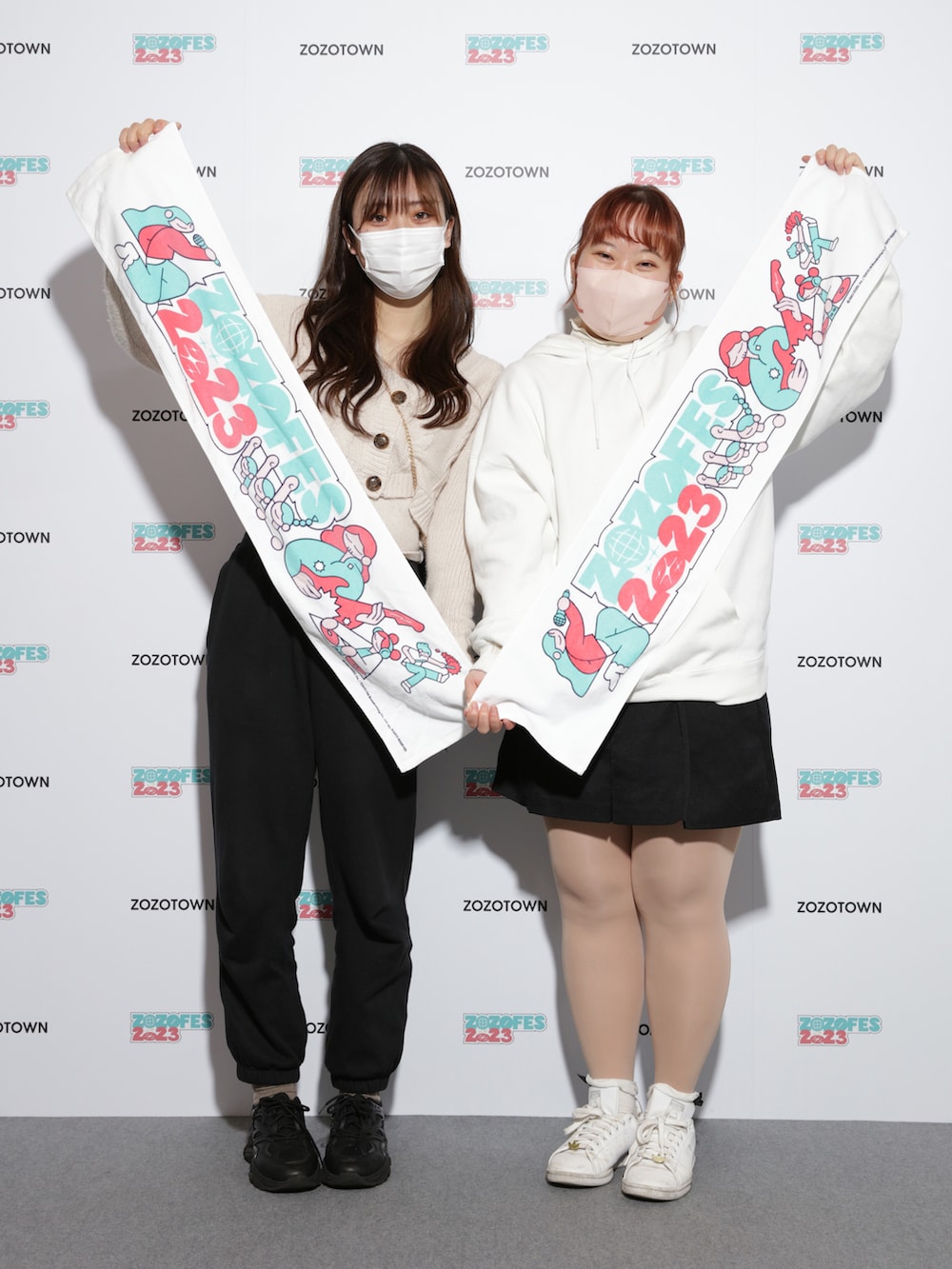 「ZOZOFES、ZOZOFES2023」｜「no brandのアイテム（トップス、ホワイト系）」を使った、ZOZOFES公式さん（レディース・50cm）の春コーディネートの2枚目の写真