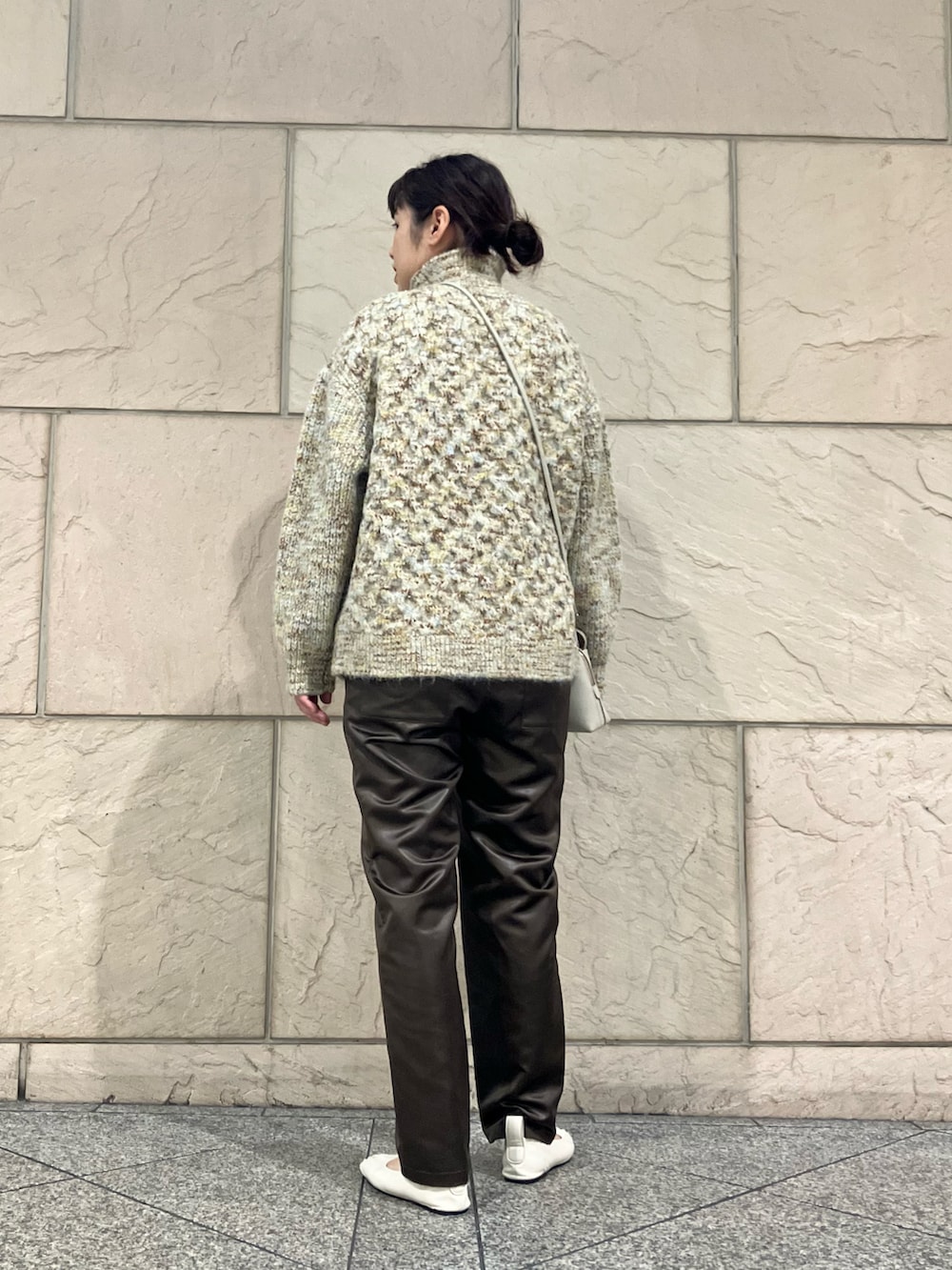 「URBAN RESEARCH ROSSO WOMENのミックス柄編みニット（ニット/セーター、ベージュ系）」を使った、umediaさん（レディース・164cm）の秋コーディネートの3枚目の写真