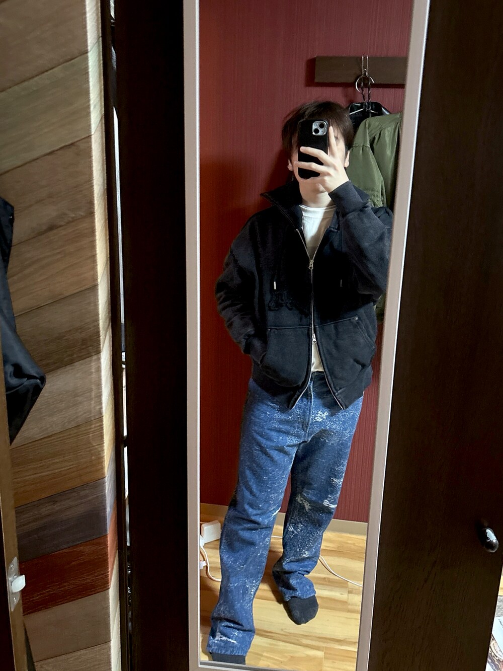 「レイヤードスタイル、ユナイテッドアローズ、UNITED ARROWS、united arrows、アドラー、adrer、ADRER、RAGEBLUE、カジュアル」｜「BEAUTY&YOUTH UNITED ARROWSのジャカード デニム 5P（デニムパンツ、ブルー系）」を使った、  Rui-minaseさん（メンズ・165cm）の冬コーディネートの3枚目の写真
