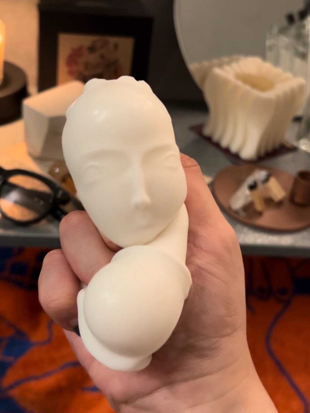 その他のルームフレグランス/お香、ホワイト系のインテリア雑貨を着用したメンズの夏コーディネートの3枚目の写真