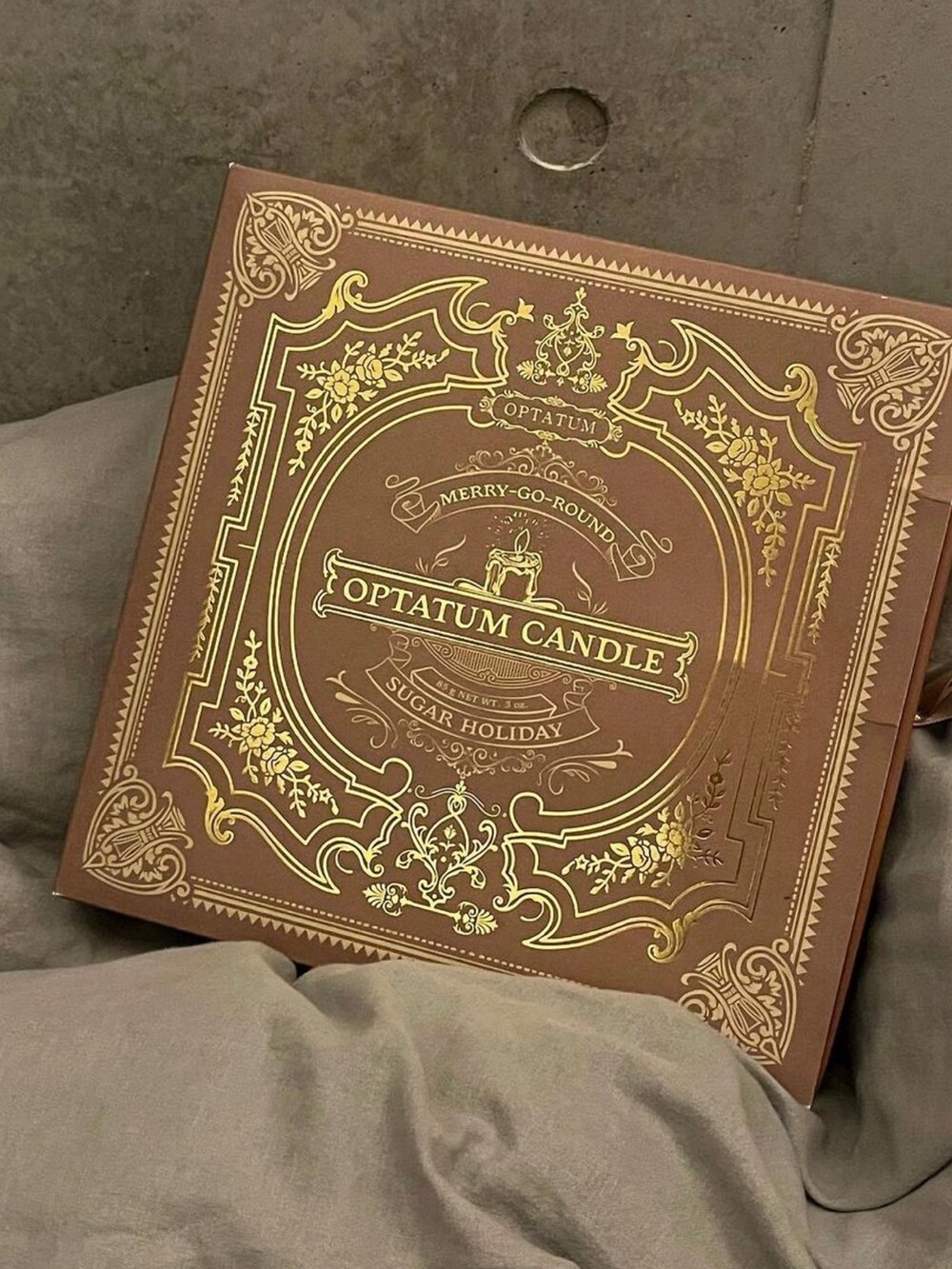 その他のキャンドル、その他のインテリア雑貨を着用したメンズの冬コーディネートの3枚目の写真