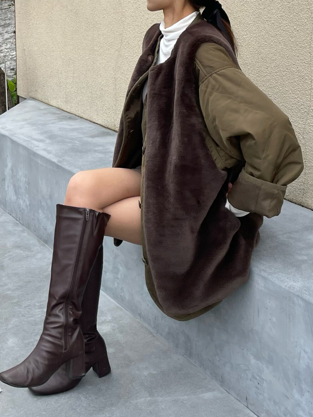 「ほめられ本命コーデ、オトナカジュアル、春服、春カラー、低身長女子、ジャケット、ootd、いいね、save、フォローお願いします🤑」｜「andmeのフェイクファーベスト（ベスト、ブラウン系）」を使った、　　　𝘆𝘂𝘂さん（レディース・152cm）の冬コーディネートの3枚目の写真