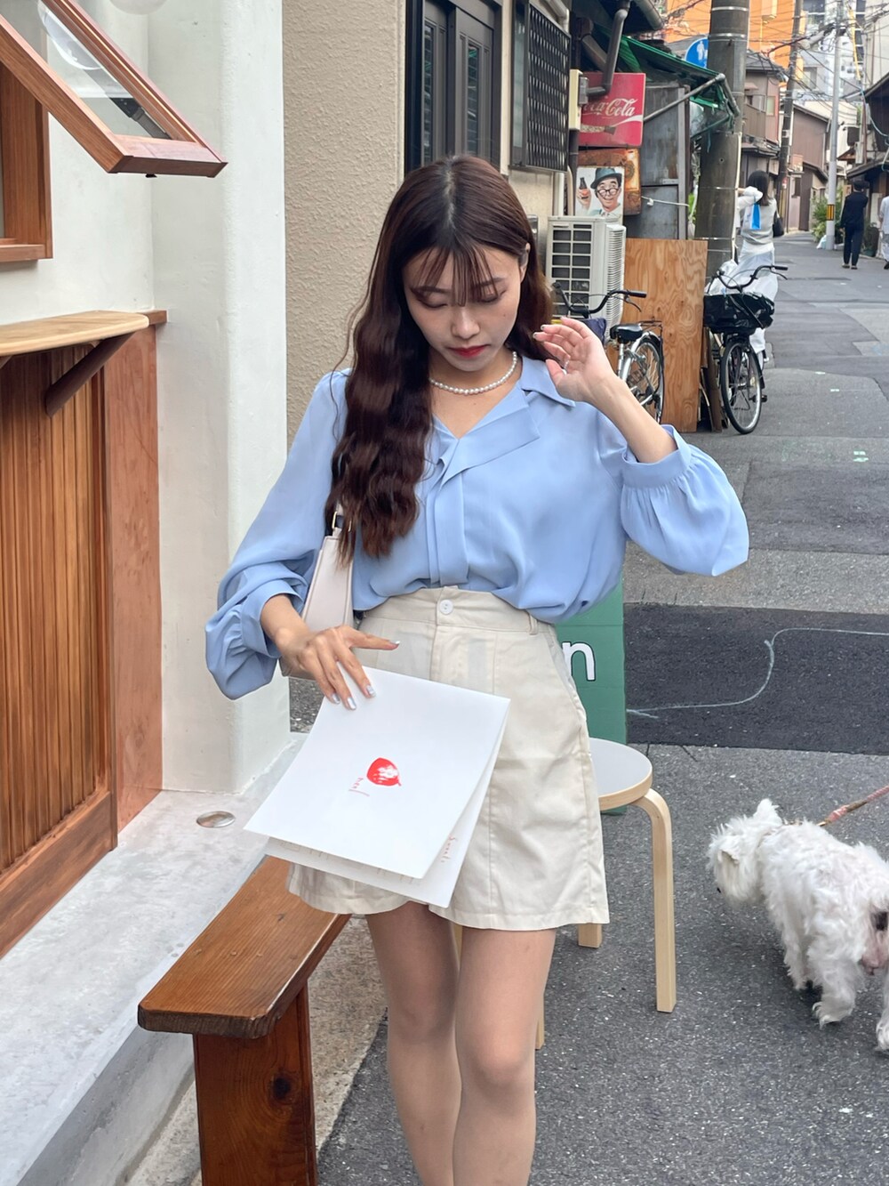 「お出かけコーデ日記、大人コーデ、ゆったりコーデ、休日スタイル、ブルー、カラーコーデ、お洒落さんとつながりたい、リネン、韓国ファッション、低身長コーデ、いいね、save、フォローお願いします🤑」｜「HOTPINGのアイテム（シャツ/ブラウス、ブルー系）」を使った、　　　𝘆𝘂𝘂さん（レディース・152cm）の春コーディネートの3枚目の写真