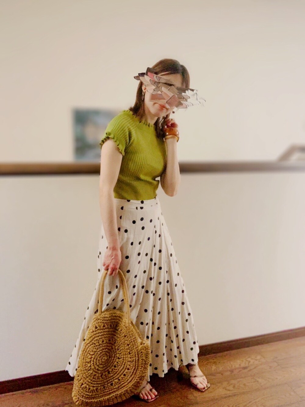 「シンプルコーデ、低身長コーデ、休日スタイル、サンダル、スカートコーデ、大人かわいい、リネン、リネンスカート、ドット、ロングスカート、着回しコーデ、トートバッグ」｜「koeのペーパーサークルトートバッグ＊（トートバッグ、ベージュ系）」を使った、ふじ\( Ö )/     さん（レディース・153cm）の夏コーディネートの3枚目の写真