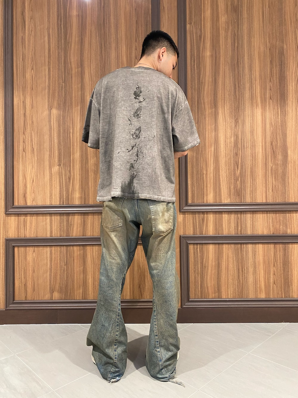 「DANKE SCHONのDankeSchon/ダンケシェーン/BURN SST PRAY（Tシャツ/カットソー、ベージュ系）」を使った、ASAHIさん（メンズ・175cm）の夏コーディネートの3枚目の写真