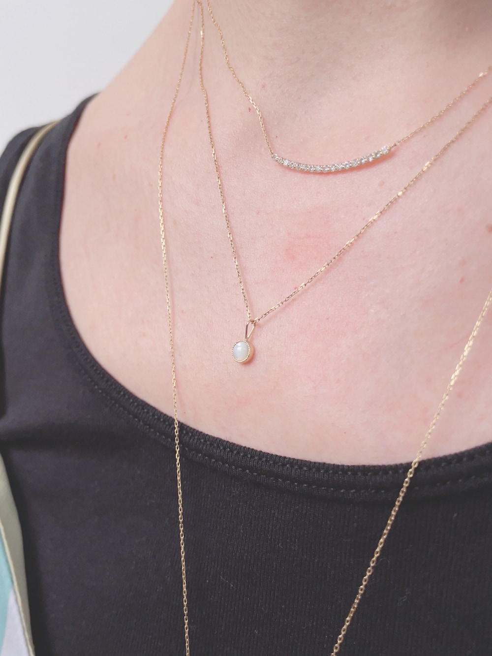 その他のキャミソールを着用したレディースの夏コーディネートの4枚目の写真