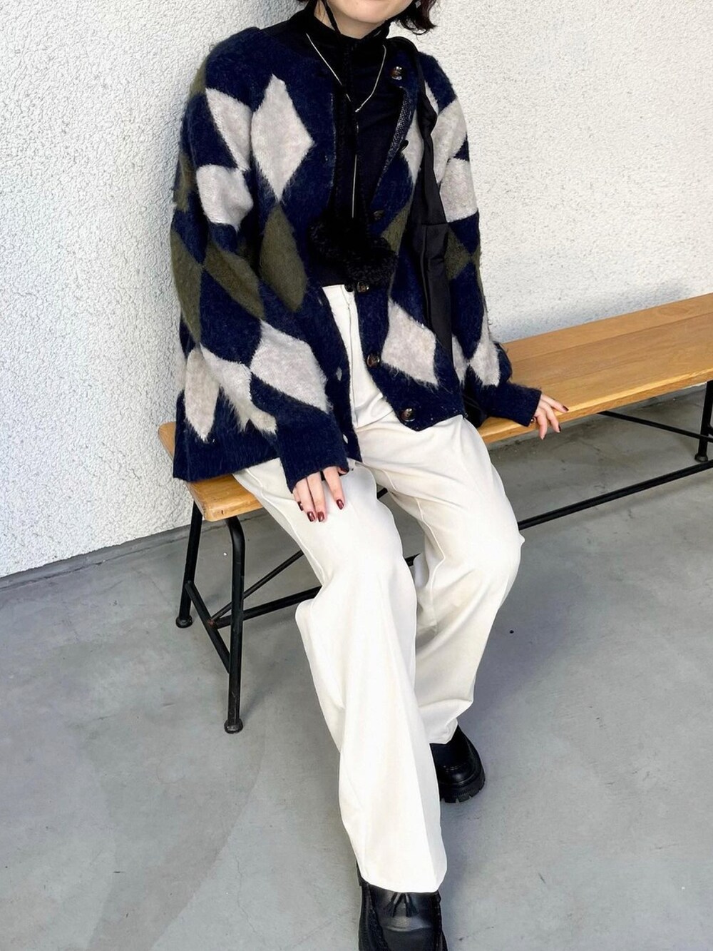 「春服デビュー宣言、カジュアルコーデ、カーディガン、春服、春服コーデ、春、春コーデ、春服みてみて、カーディガンコーデ、パンツコーデ、プチプラ、プチプラコーデ、おしゃれさんと繋がりたい、ZOZOTOWN、大人女子」｜「nemne storeの総柄起毛モヘアライクニットカーディガン（カーディガン/ボレロ、ブルー系）」を使った、〰️さん（レディース・160cm）の春コーディネートの2枚目の写真