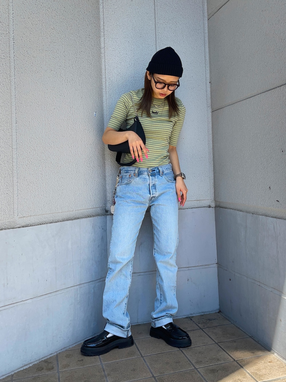 「デニムっていいよね、ボーダー、デニム、ロゴT、休日スタイル、y2k、ストリート、メンズライク、Levi's」｜「BACK NUMBERの【BACK NUMBER】コットンワッチ（ニットキャップ/ビーニー、ブラック系）」を使った、Mikuriさん（レディース・160cm）の夏コーディネートの2枚目の写真
