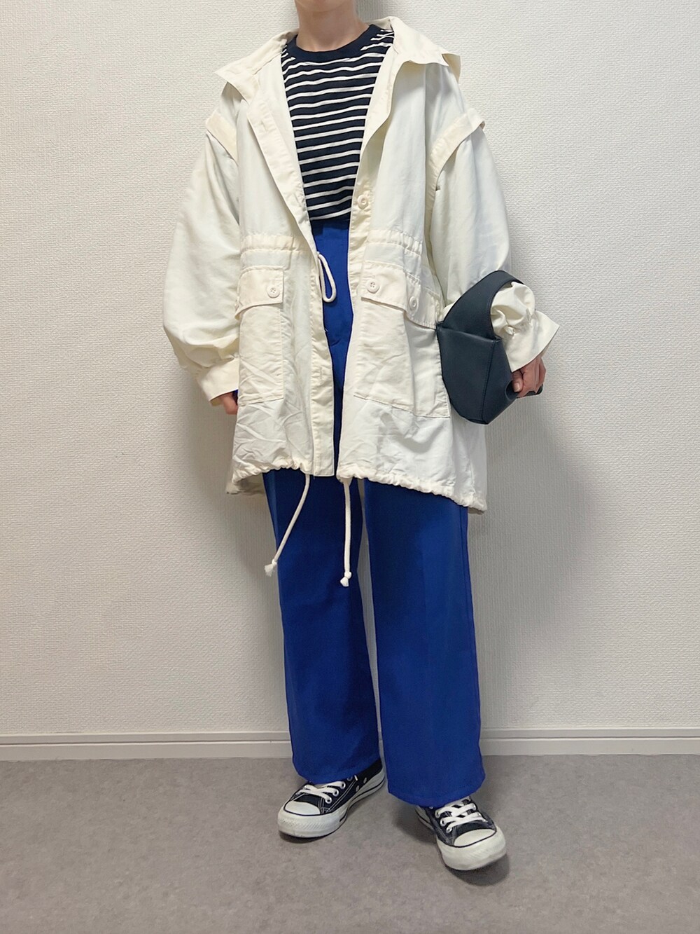 「春服デビュー宣言、春、低身長、ラクチンコーデ、ママコーデ、低身長女子、30代コーデ、カラーコーデ、カジュアルコーデ、シンプルコーデ、カラーパンツ、ラフ、forksy、PR」｜「forksy.の【forksy.】2wayナイロンボリュームスリーブスノーパーカー/ベスト（マウンテンパーカー、ホワイト系）」を使った、ɴɪᴄᴏ.ᴀʏᴀさん（レディース・149cm）の春コーディネートの2枚目の写真