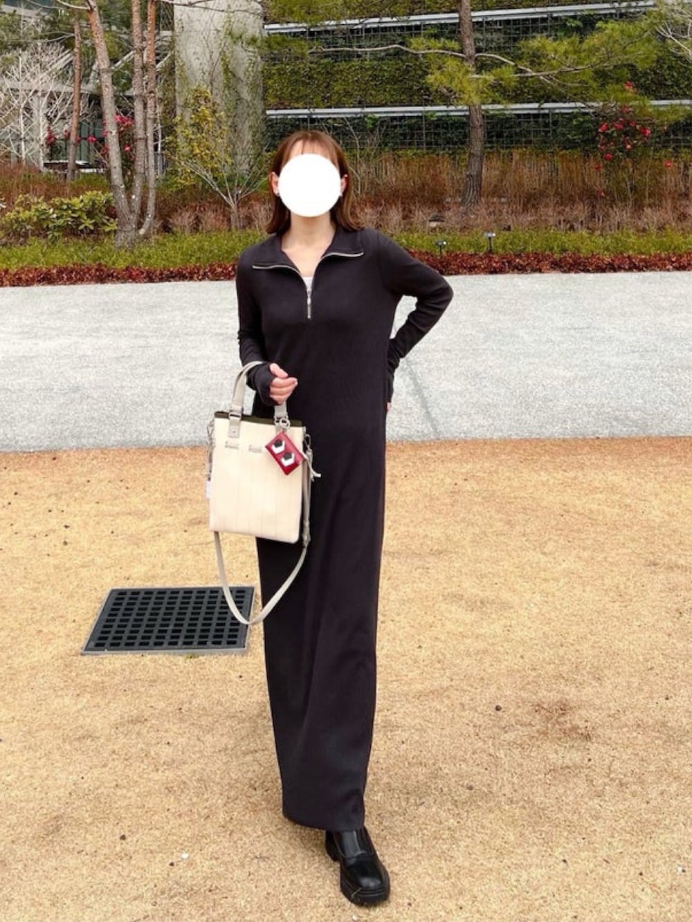 「しまむら、しまむらコーデ、シャギーニット、シャギー、ワンピース、ハーフジップ、カラーコーデ、ブルー、春めき満開コーデ、着回しコーデ、ラフコーデ、プチプラ、プチプラコーデ」｜「しまむらのアイテム（ニット/セーター、ブルー系）」を使った、minmin08_さん（レディース・158cm）の春コーディネートの2枚目の写真