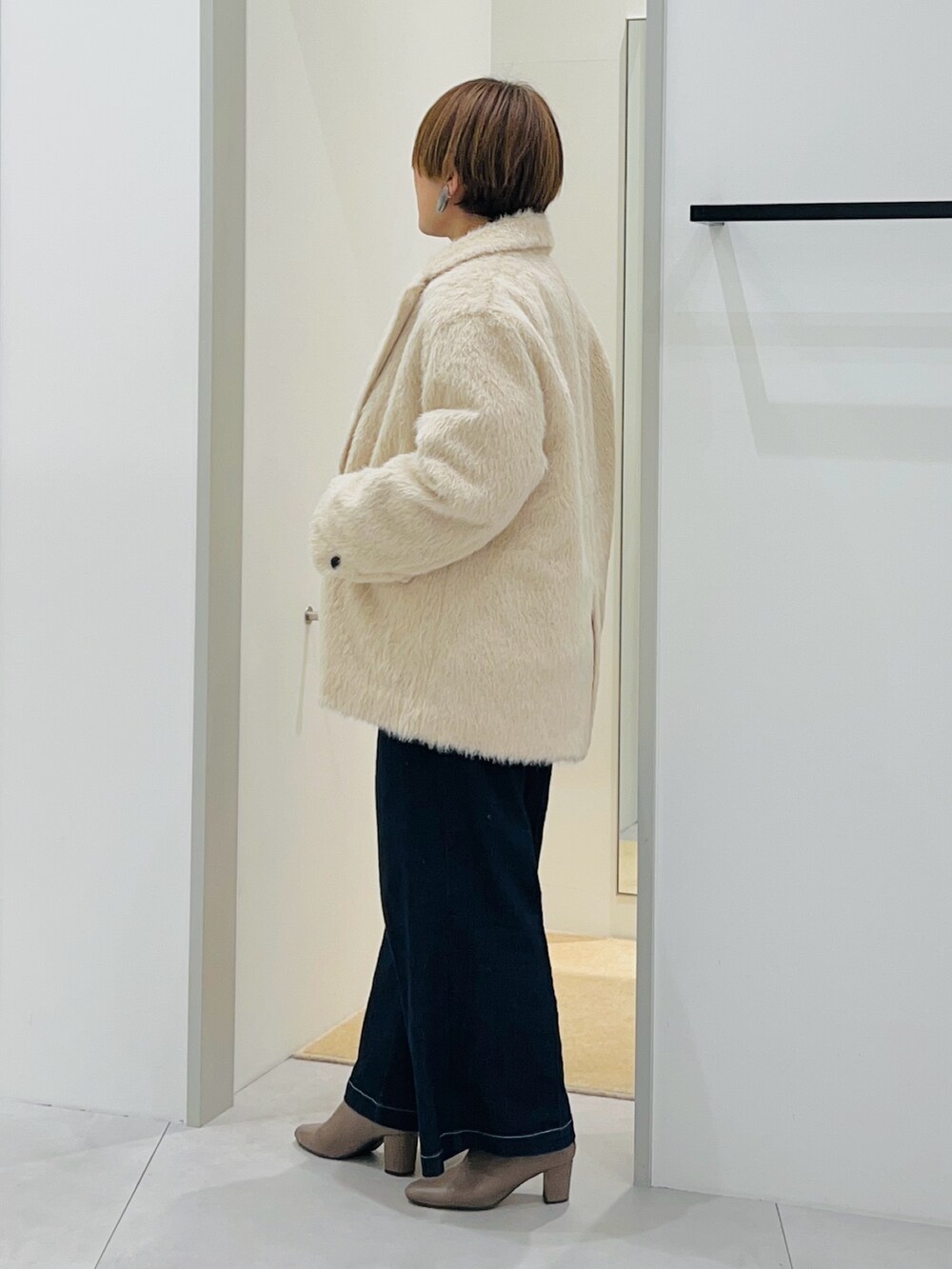 纏うだけで大人上品 シャギーチェスターハーフコートを使った人気