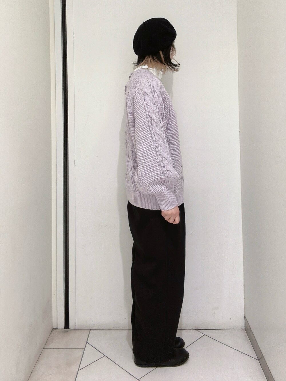「冬、スラックス、スラックスパンツ、サマンサ モスモス(Samansa Mos2)、Samansa Mos2、ケーブルニット」｜「Samansa Mos2のTストラップシューズ（その他シューズ、ブラック系）」を使った、sakura✿さん（レディース・158cm）の冬コーディネートの2枚目の写真