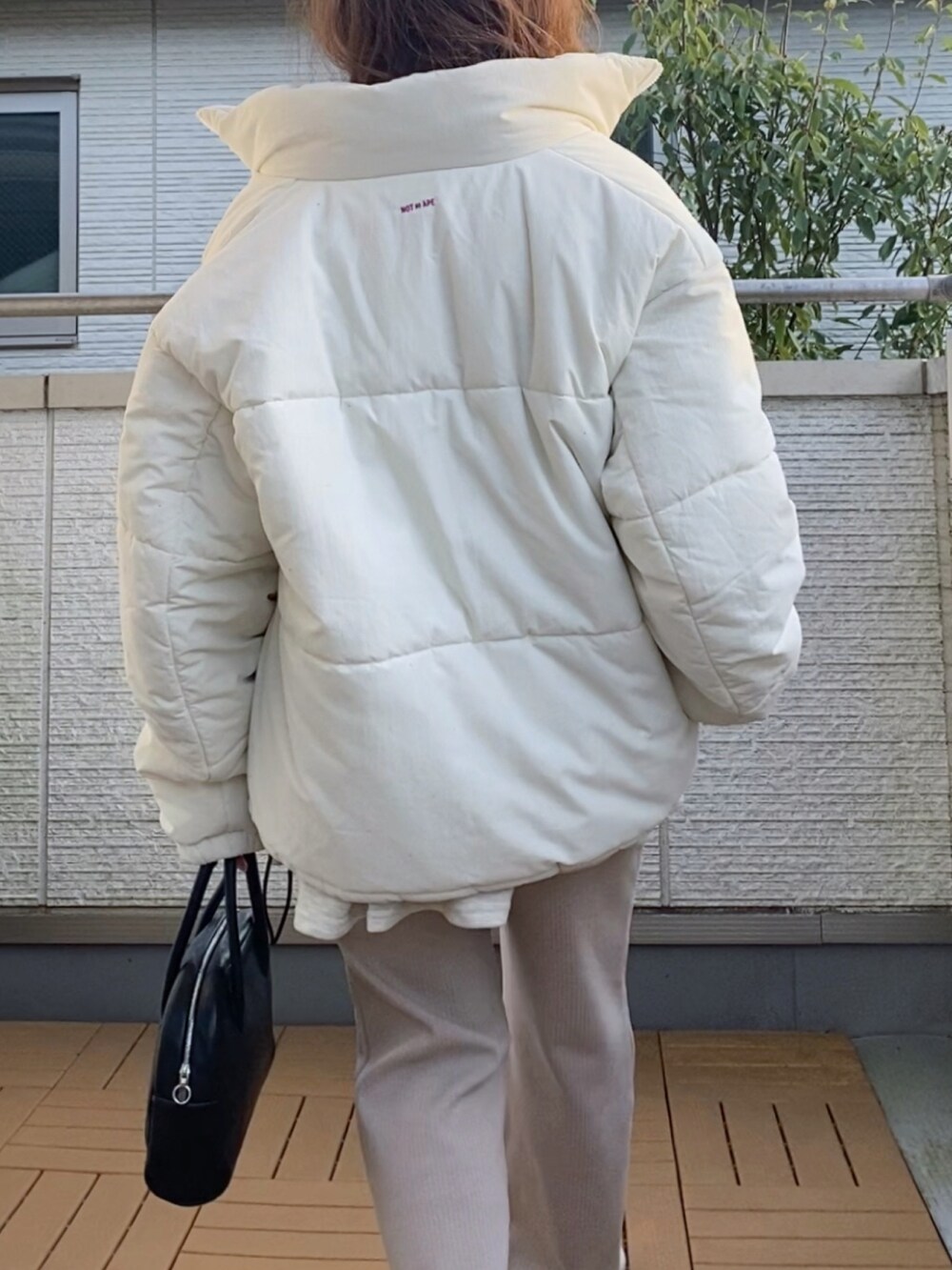 「NotSoApe、perkyroom、ダウンジャケット、アウターコーデ、大人カジュアル、低身長」｜「Not So Apeの【UNISEX】Cropped Puffer Jacket（ダウンジャケット/コート、ベージュ系）」を使った、Kay-teeeさん（レディース・150cm）の冬コーディネートの4枚目の写真