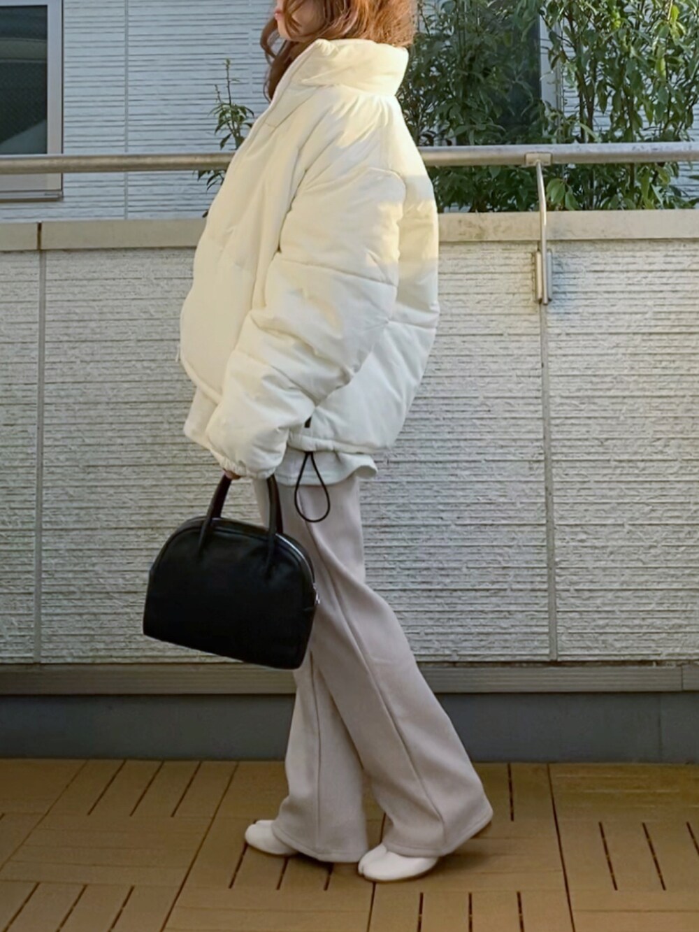 「NotSoApe、perkyroom、ダウンジャケット、アウターコーデ、大人カジュアル、低身長」｜「Not So Apeの【UNISEX】Cropped Puffer Jacket（ダウンジャケット/コート、ベージュ系）」を使った、Kay-teeeさん（レディース・150cm）の冬コーディネートの2枚目の写真