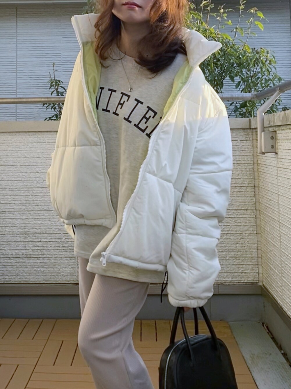 「NotSoApe、perkyroom、ダウンジャケット、アウターコーデ、大人カジュアル、低身長」｜「Not So Apeの【UNISEX】Cropped Puffer Jacket（ダウンジャケット/コート、ベージュ系）」を使った、Kay-teeeさん（レディース・150cm）の冬コーディネートの3枚目の写真