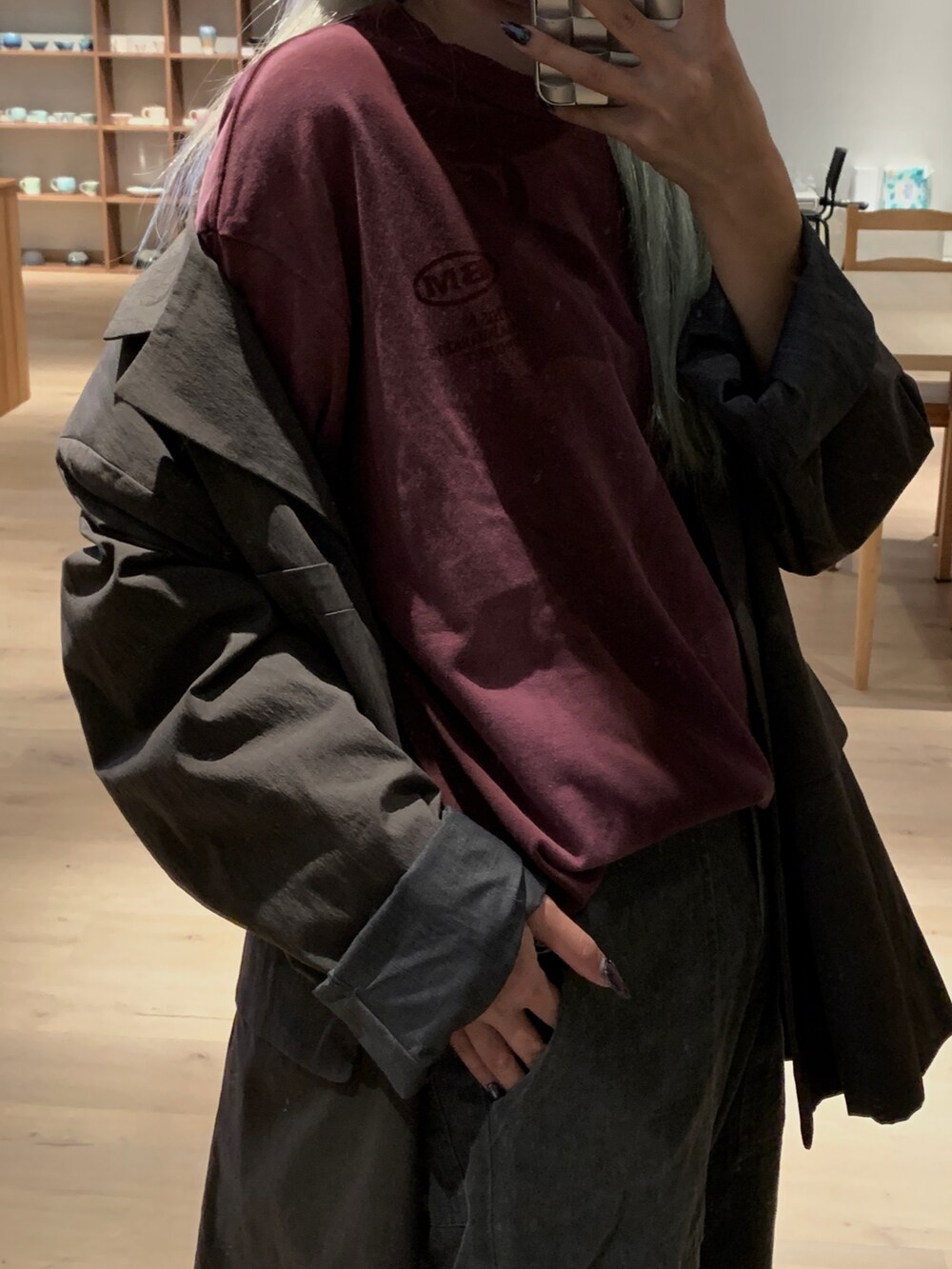 「秋冬コーデ、オトナ女子、カジュアル、シンプル、ニット帽、古着MIX、vintage、古着、New Balance、Tシャツ、ootd、outfit、大人カジュアル、オトナカジュアル、カジュアルコーデ」｜「niko and...のエターミンチェックハット（ハット、グレー系）」を使った、naoki.lcsさん（レディース・162cm）の秋コーディネートの2枚目の写真