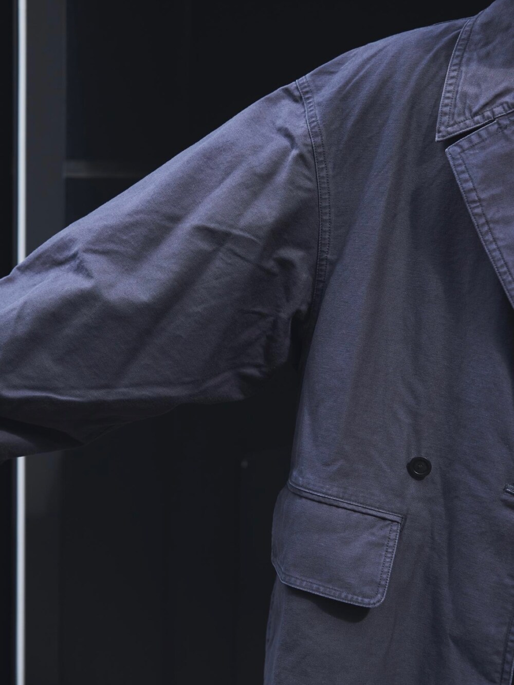 その他のセットアップを着用したメンズの秋コーディネートの5枚目の写真