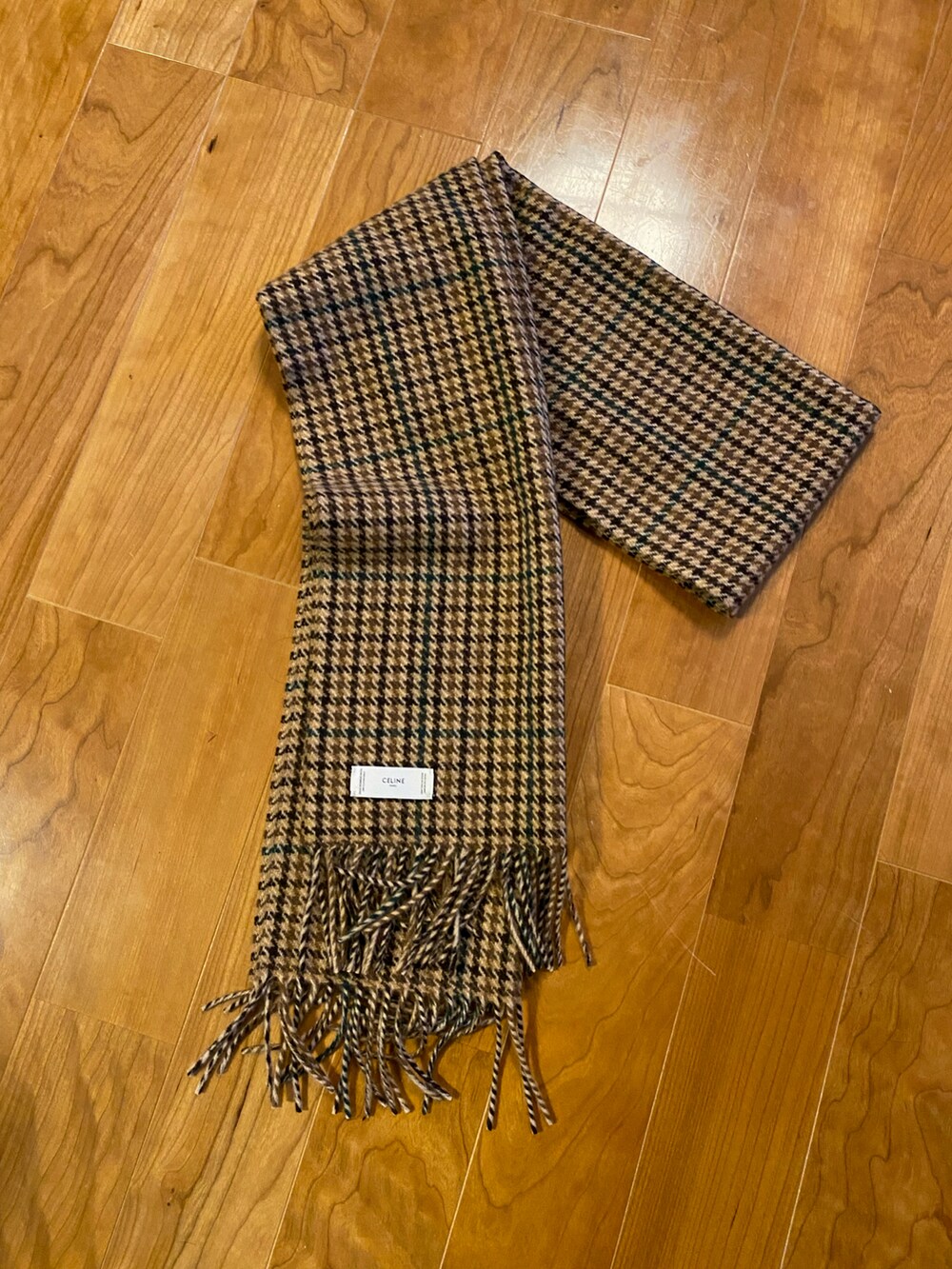 その他のマフラーを着用したメンズの冬コーディネートの2枚目の写真