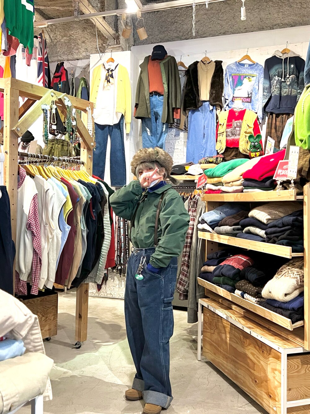 「デニムパンツ、nautica、ノーティカ、adidas、アディダス、ナイロンジャケット、サスペンダー、フライトキャップ、古着コーデ、古着MIX、古着好きな人と繋がりたい、古着女子、古着屋店員、雪の国キャップ、ootd」｜「NAUTICAのアイテム（デニムパンツ、ブルー系）」を使った、きゅうりさん（レディース・147cm）の春コーディネートの3枚目の写真