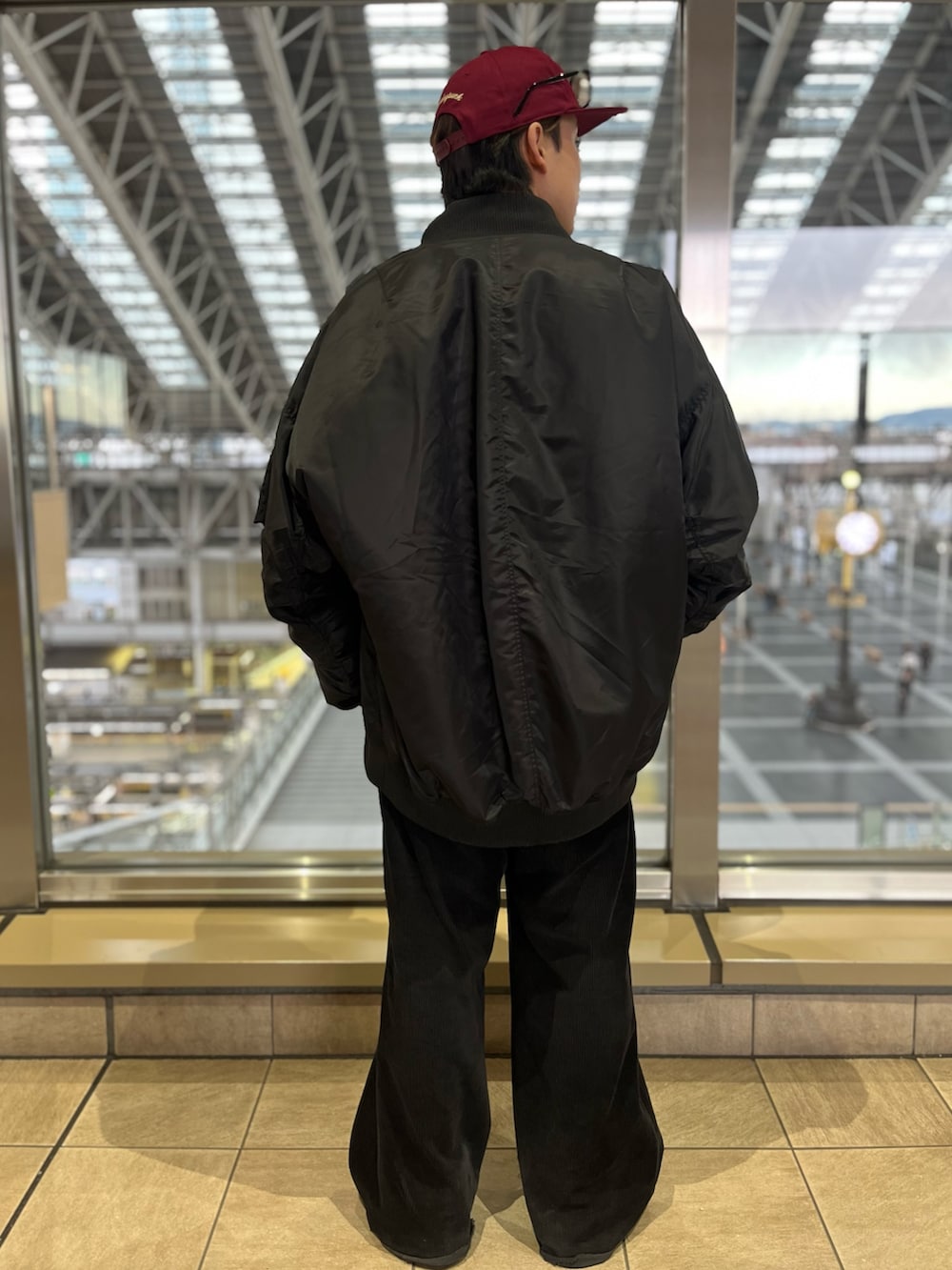 「lhp、LHP、lhplucuaosaka、LHP大阪」｜「WHITELANDのWHITELAND/ホワイトランド/BIG MA-1（MA-1、ブラック系）」を使った、RIKIKYAさん（メンズ・168cm）の冬コーディネートの3枚目の写真