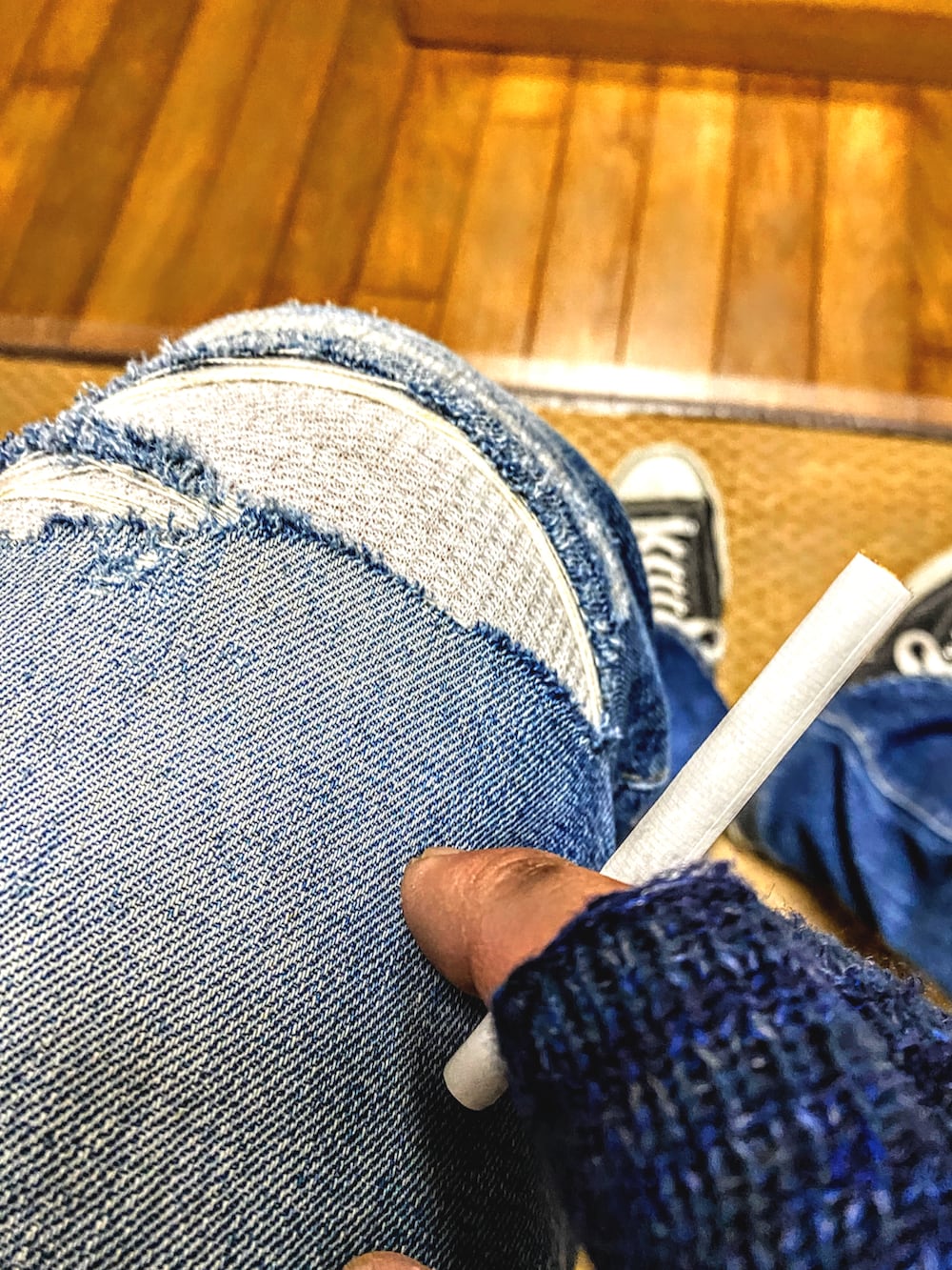 「片手スマホ自撮り研究会🤳✨、我が道をゆく隊、おたっしコーデ🐷‼️、アメカジ、グランジ、ジョニーデップ、カートコバーン、デトロイトジャケット、クラッシュデニム、ウォレットチェーン、好きな服を好きなように着る🐷💕、双極性障害、北千住、北千住アニメが熱い🔥、メルカリ大量出品中‼️」|「NUMBER (N)INEの🔸カートオーバルサングラス(白)😎✨ (上)ナンバーナイン(下)エフェクター🕶(サングラス、ホワイト系)」を使った、おたっし🐷さん(メンズ・174cm)の冬コーディネートの5枚目の写真