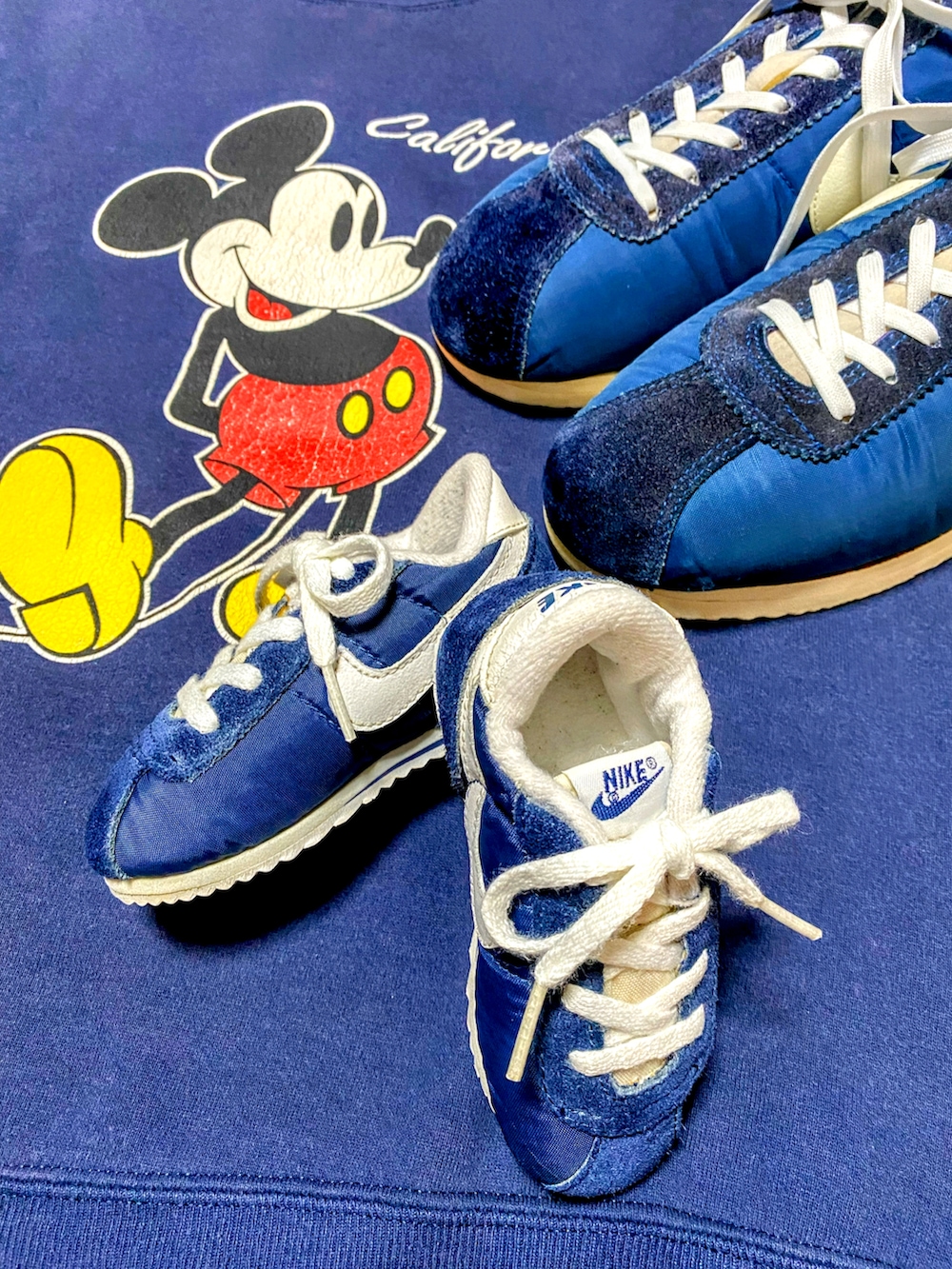 「片手スマホ自撮り研究会🤳✨、我が道をゆく隊、靴イジりコーデ🐷💦、オーバーオール、ヒッコリーストライプ、ミッキースウェット、ヴィンテージ、好きな服を好きなように着る🐷💕、コンバースが好き過ぎて🐷💕、キッズサイズ、双極性障害、北千住、メルカリ大量出品中‼️、肉体改造中🐷💦、今日は診察＆検査日😱💉」｜「VINTAGEの🔸60s USA製 BIG MAC ブランケット付きワークデニムジャケット XL（デニムジャケット、ブルー系）」を使った、おたっし🐷さん（メンズ・174cm）の夏コーディネートの2枚目の写真