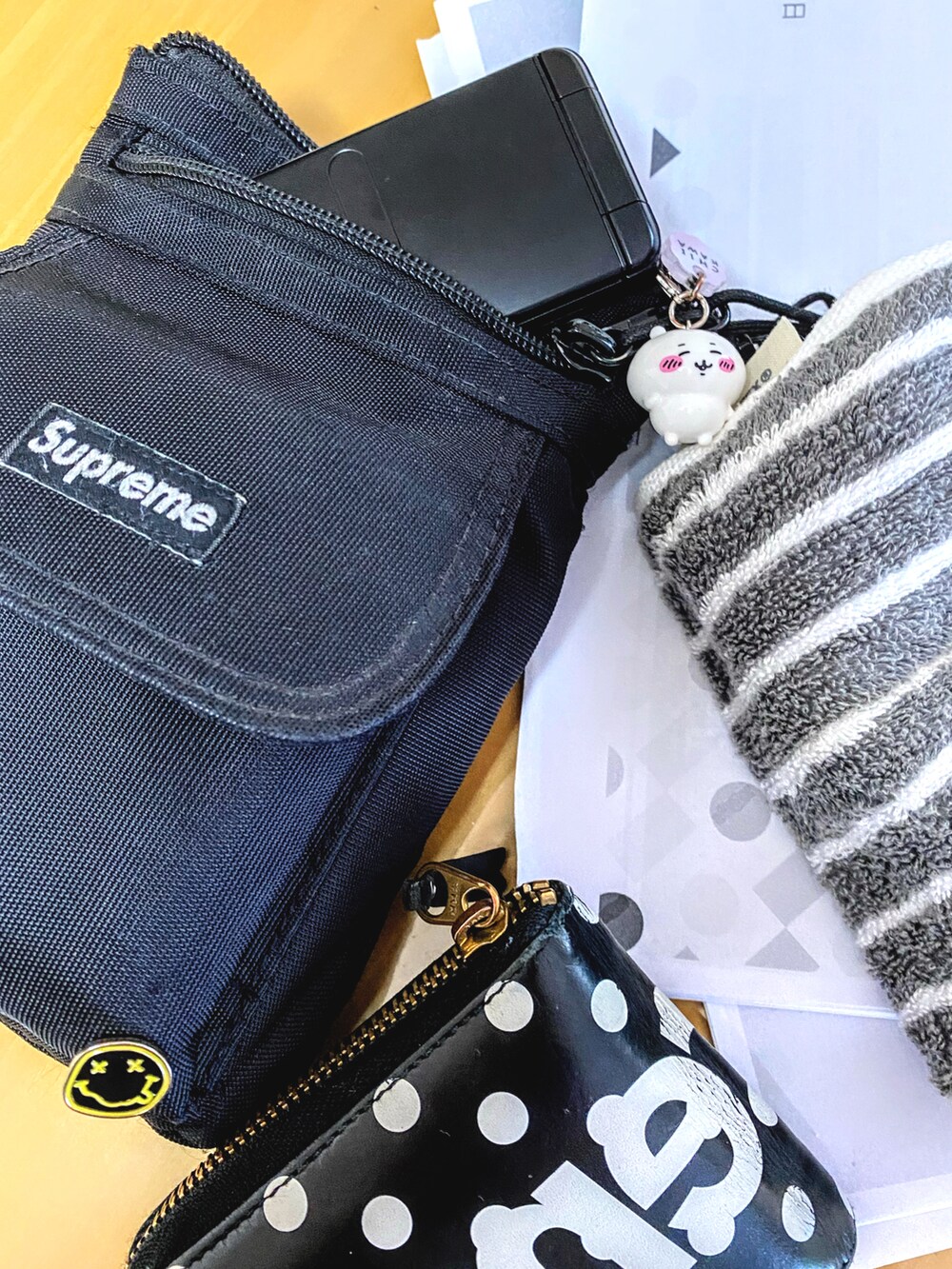 「片手スマホ自撮り研究会🤳✨、我が道をゆく隊、夏コーデ、お仕事コーデ、きれいめカジュアル、ポロシャツ、白パンツ、ストライプ、好きな服を好きなように着る🐷💕、双極性障害、北千住アニメが熱い🔥、肉体改造中🐷💦、メルカリ大量出品中‼️、冒険王、スライム」|「🔸昨晩のコーデ🐷✨の🔸ポロシャツ×白ショーパンコーデ🙋♂️(チノパンツ、ホワイト系)」を使った、おたっし🐷さん(メンズ・174cm)の夏コーディネートの3枚目の写真