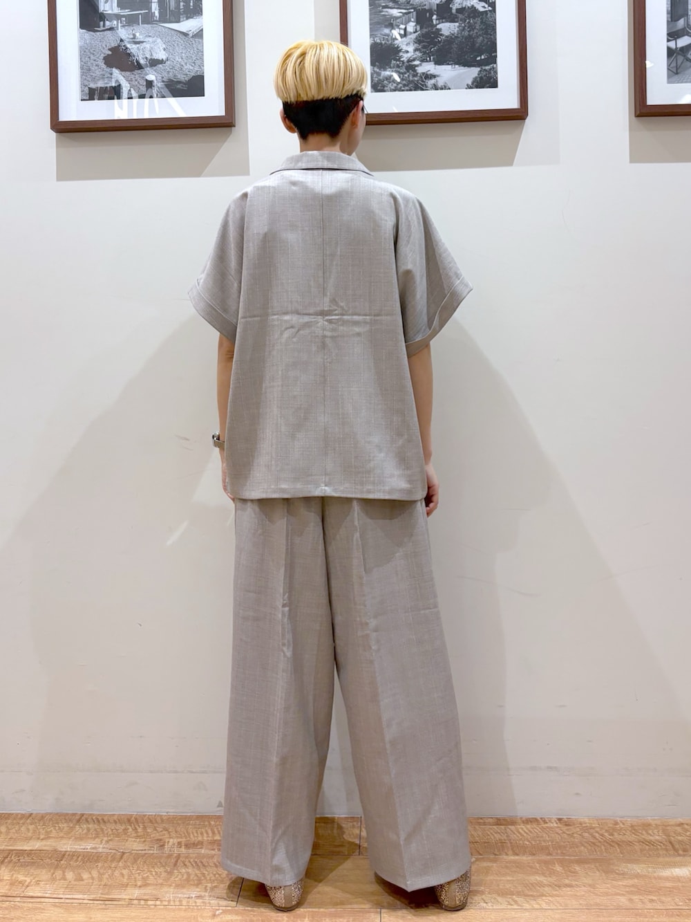 「きれいめカジュアル、夏ファッション、大人女子、パンツコーデ、おでかけコーデ、お洒落さんとつながりたい、プチプラコーデ、大人ファッション、シューラルー、高身長、アラフォーコーデ」｜「DRESKIPの【セットアップ可】麻調半袖ジャケット（テーラードジャケット、ブラウン系）」を使った、Ayumiさん（レディース・168cm）の春コーディネートの4枚目の写真