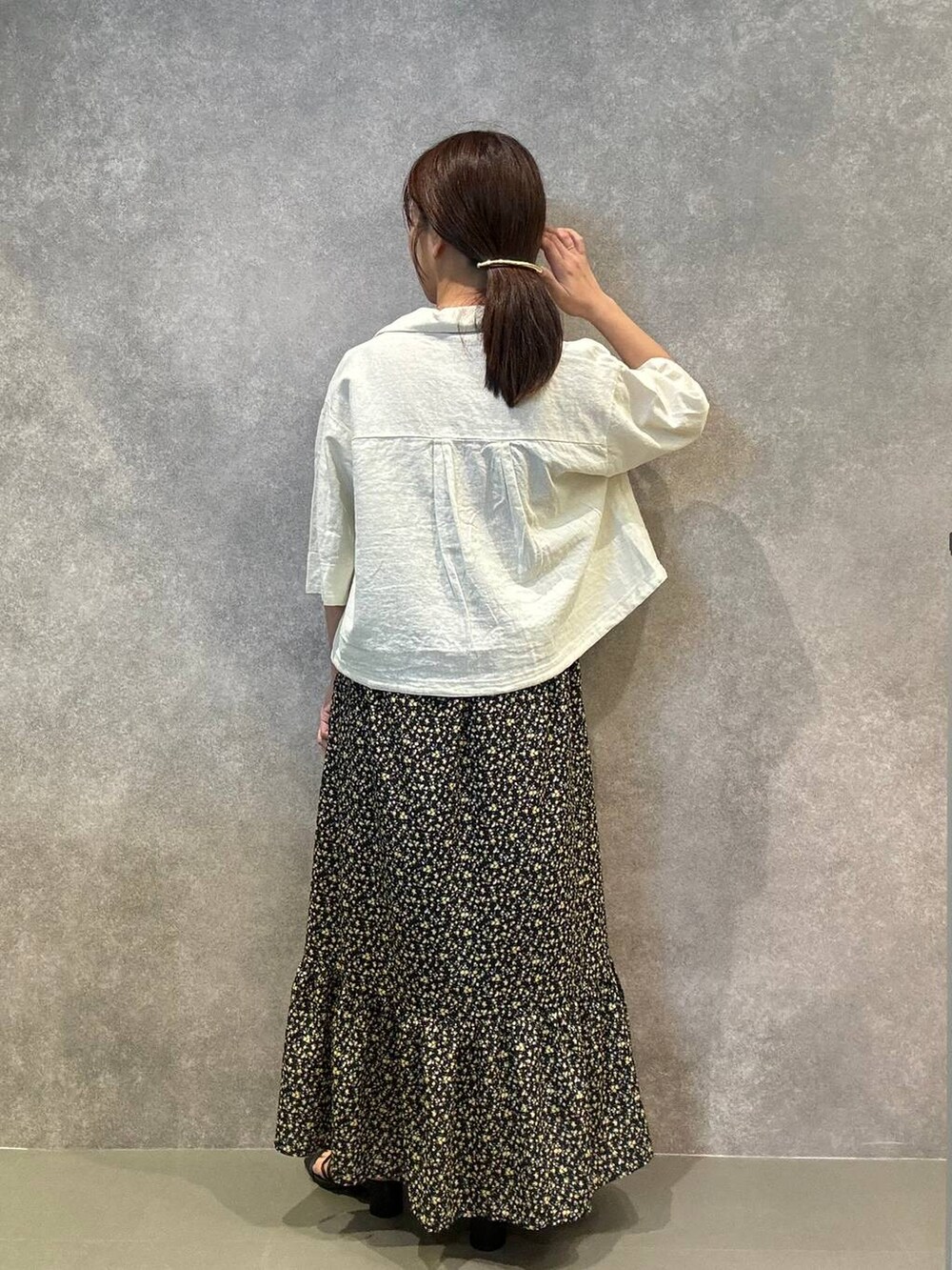 「低身長、高見え、ママコーデ、楽ちんコーデ、カジュアル、シワ軽減、キッズ服、LOWRYS FARM」｜「LOWRYS FARMのメタルバレッタ　265411（バレッタ/ヘアクリップ、シルバー系）」を使った、かわーたさん（レディース・155cm）の夏コーディネートの3枚目の写真