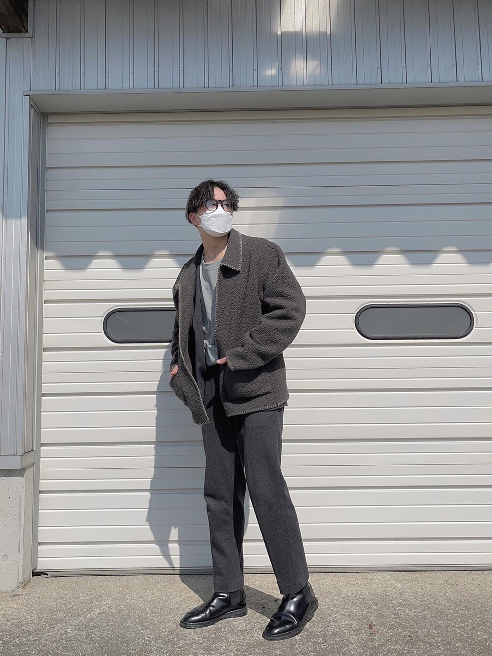 「セットアップ、セットアップスタイル、stussy、ユニクロコーデ、UNIQLO、UNIQLOコーデ、シンプルコーデ、春服みてみて、卒業式、おしゃれさんと繋がりたい」｜「UNIQLOのアイテム（テーラードジャケット、グレー系）」を使った、yusan17さん（メンズ・181cm）の春コーディネートの3枚目の写真