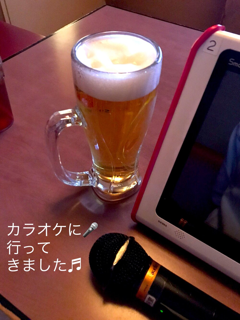 「本文以外で力使い果たす奴、ていうか、服の話をせい、ミニバッグ、白スニーカー、ビッグシルエット、レイヤードスタイル、スニーカー、ショルダーバッグ、麦わら帽子、密かに、、傷ついてる人や、、元気無い人が見ても、、ふふってなる投稿がし隊」｜「🎧夏ソング🍉のついに、この季節が来てしまうのか…？((((；ﾟДﾟ)))))))夏は好きだけど、まだ心の準備が…😱(ナゾに焦る)（音楽/本・雑誌、その他）」を使った、Yes！トメ子さん（レディース・162cm）の夏コーディネートの3枚目の写真