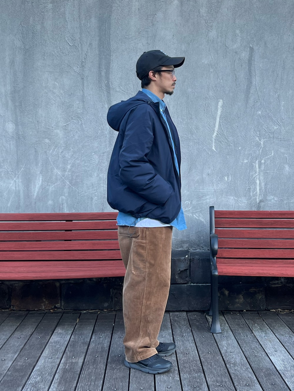 「メンズファッション、大人コーデ、マウンテンパーカー、マンパ、KELTY、UNIQLO、GU、40代ファッション、30代コーデ、コーデュロイ、秋冬、冬、春服コーデ、低身長男子、プチプラコーデ」｜「UNIQLOのアイテム（その他パンツ、ブラウン系）」を使った、おさむさん（メンズ・165cm）の冬コーディネートの2枚目の写真