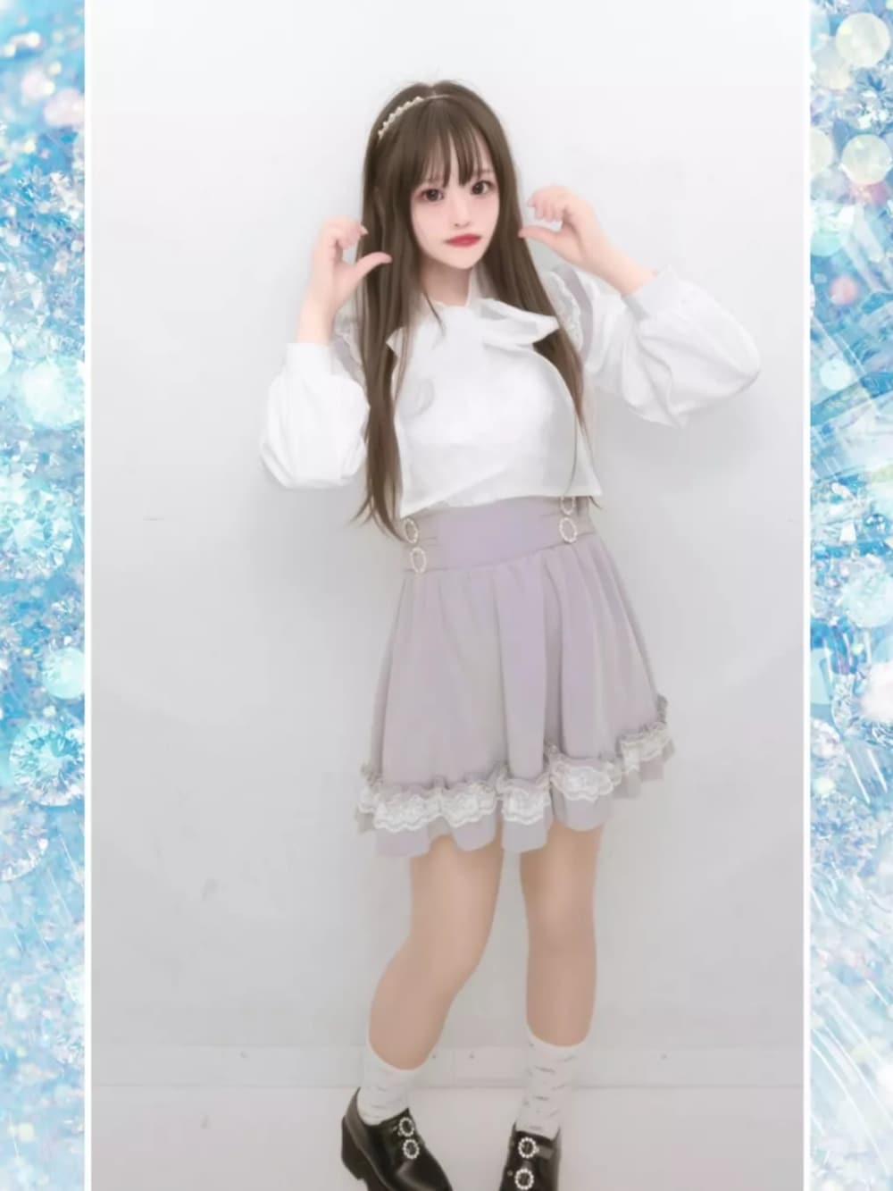 「量産型、天使界隈、水色、ロマンチック、ガーリー、キャラクター、ハローキティ、ビジュー、推し活」｜「PrincessMelodyのアイテム（スカート、ブルー系）」を使った、ねむりさん（レディース・155cm）の夏コーディネートの2枚目の写真