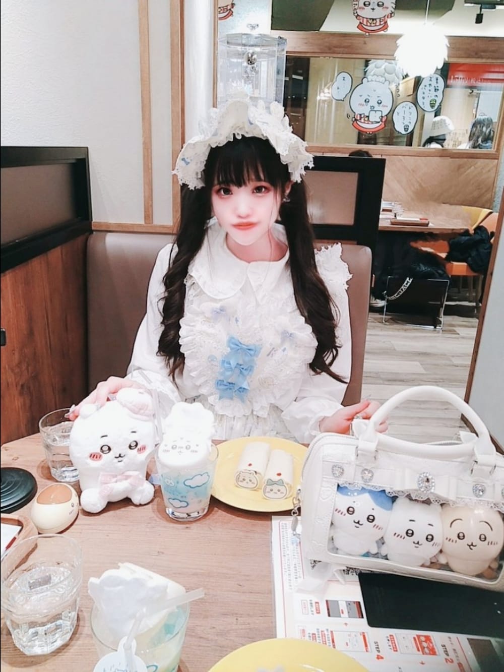 「ハンドメイド、自作、自作アイテム、ロリータ、ロリィタ、推し活コーデ、ちいかわ、ちいかわコーデ、痛バッグ、春めき満開コーデ」｜「Handmadeのアイテム（ジャンパースカート、ホワイト系）」を使った、ねむりさん（レディース・155cm）の春コーディネートの4枚目の写真