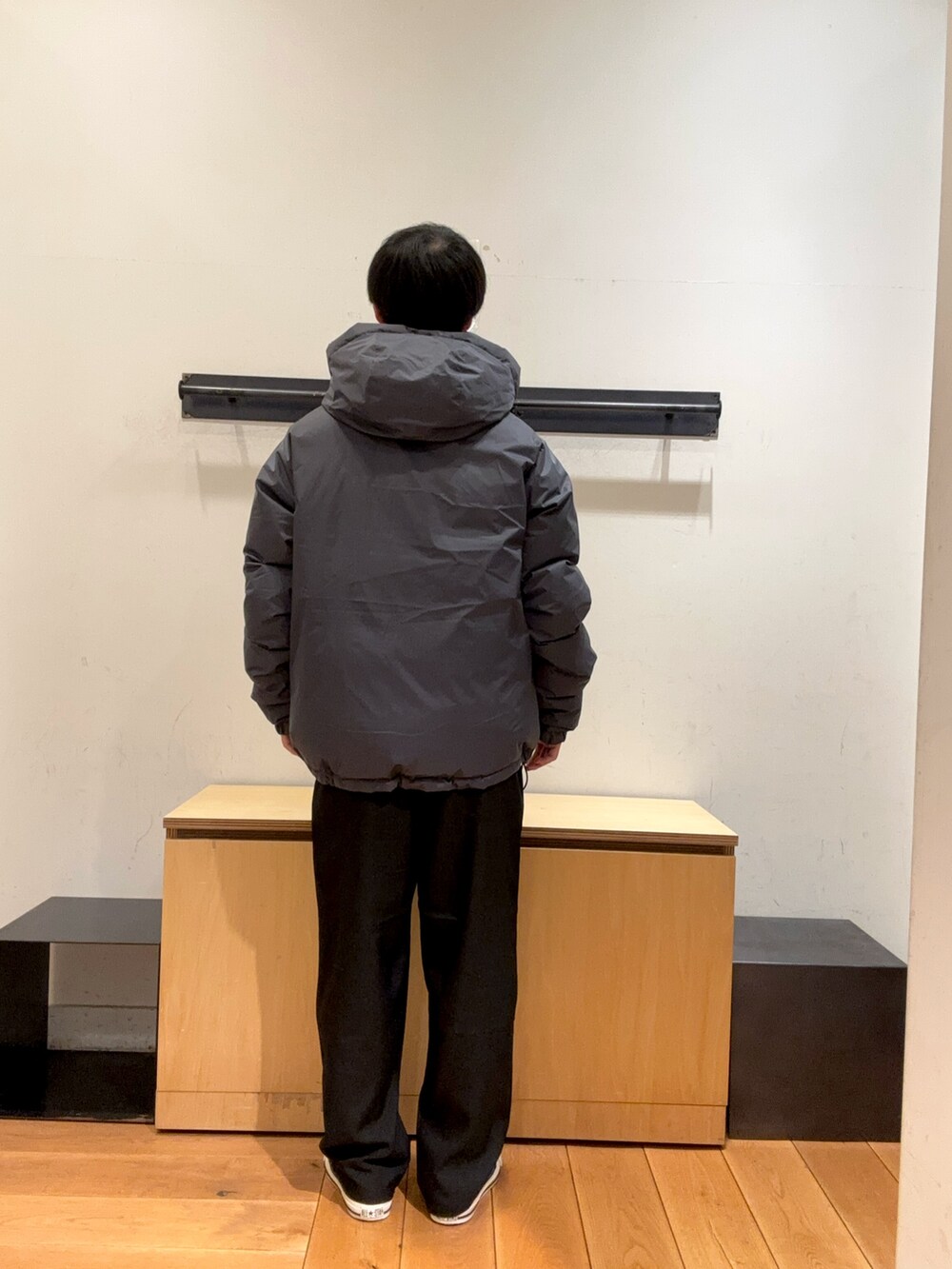 りくとさんの「『XLサイズ/WEB限定』ハミルトンウールクルーネックニット（URBAN RESEARCH DOORS）」を使ったコーディネートの3枚目の写真