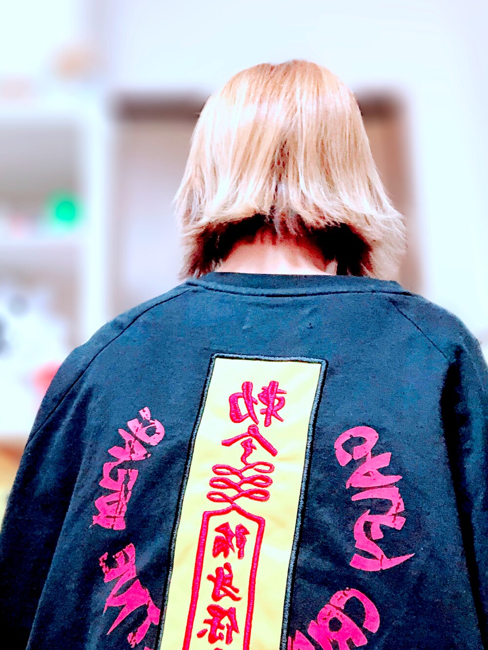 「ガルフィー」｜「GALFYのアイテム（Tシャツ/カットソー、ブラック系）」を使った、ピョン吉さん（レディース・163cm）の冬コーディネートの2枚目の写真