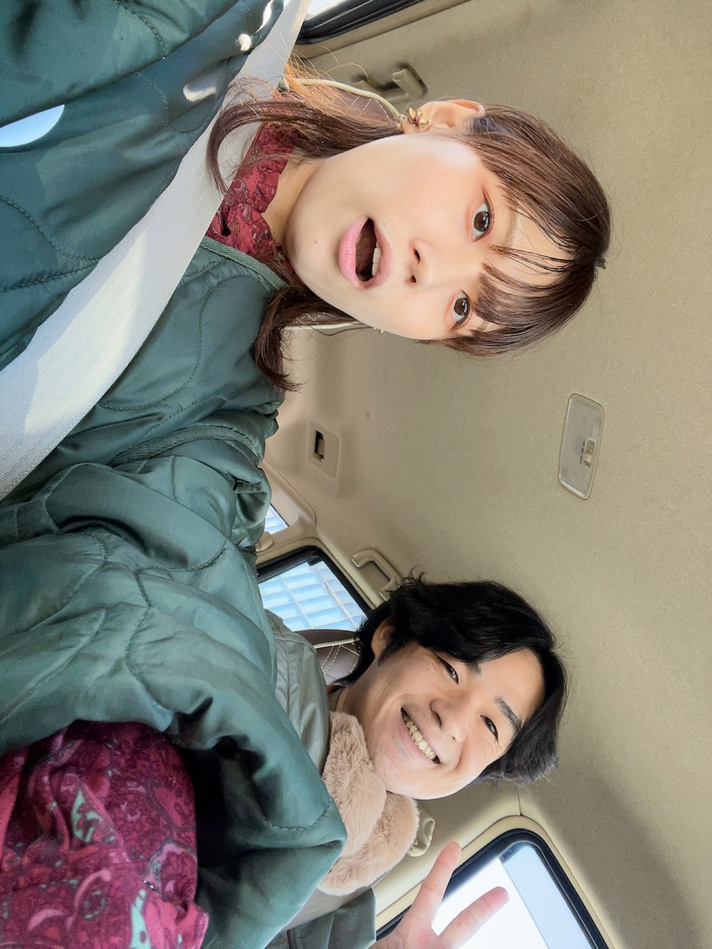 「にんぷ、妊婦コーデ、妊婦でもお洒落楽しみたい、夫婦コーデ」｜「niko and...の【ワーナー・ブラザース】コラボアソートプリントプルオーバー（スウェット、グレー系）」を使った、こがさん（レディース・152cm）の春コーディネートの2枚目の写真