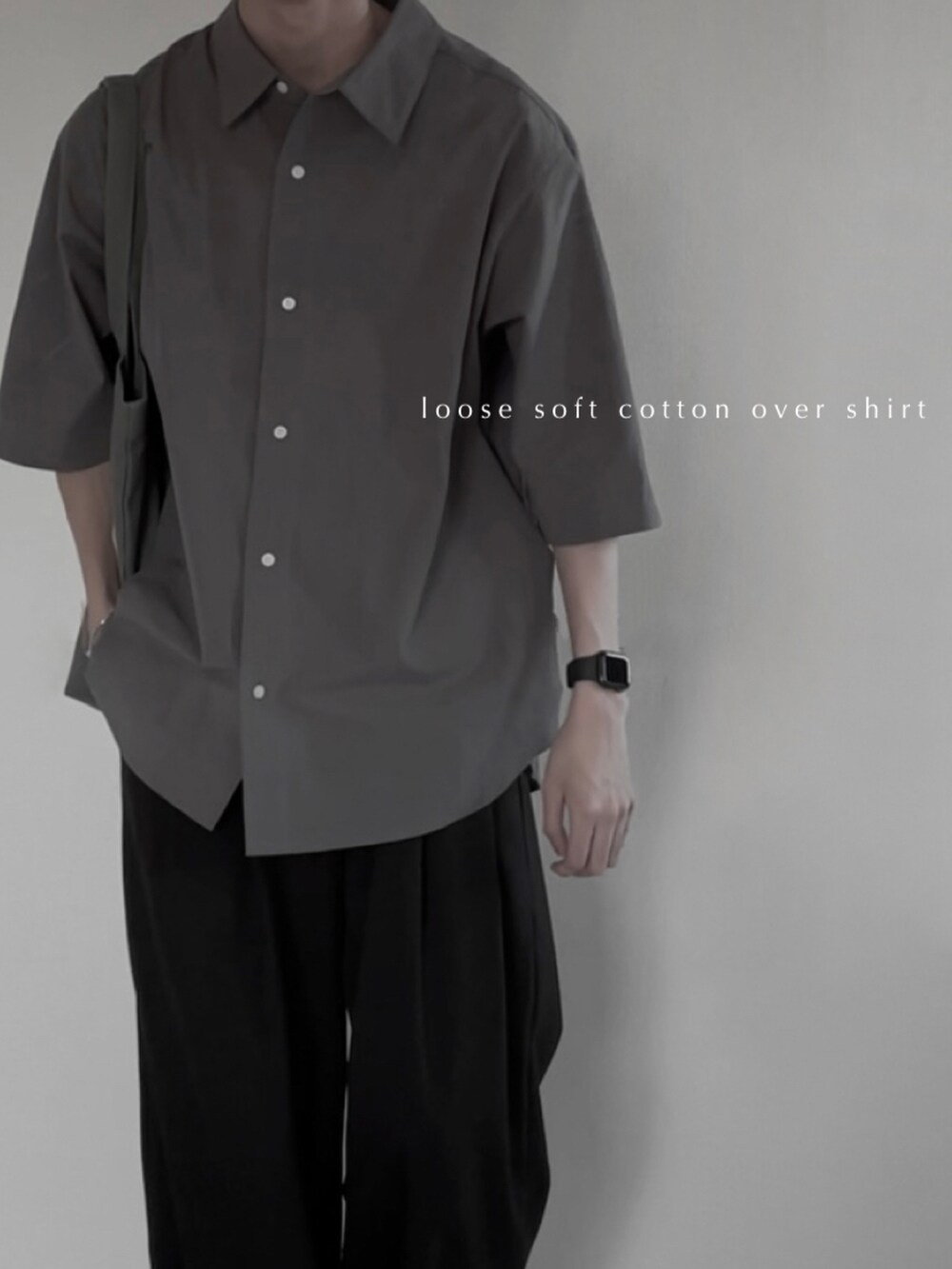 「メンズファッション、キレイめ、シンプルコーデ、シャツスタイル、remer」｜「remerのloose double tuck wide PT / ルーズダブルタックワイドパンツ（その他パンツ、ブラック系）」を使った、Ryuさん（メンズ・180cm）の春コーディネートの2枚目の写真