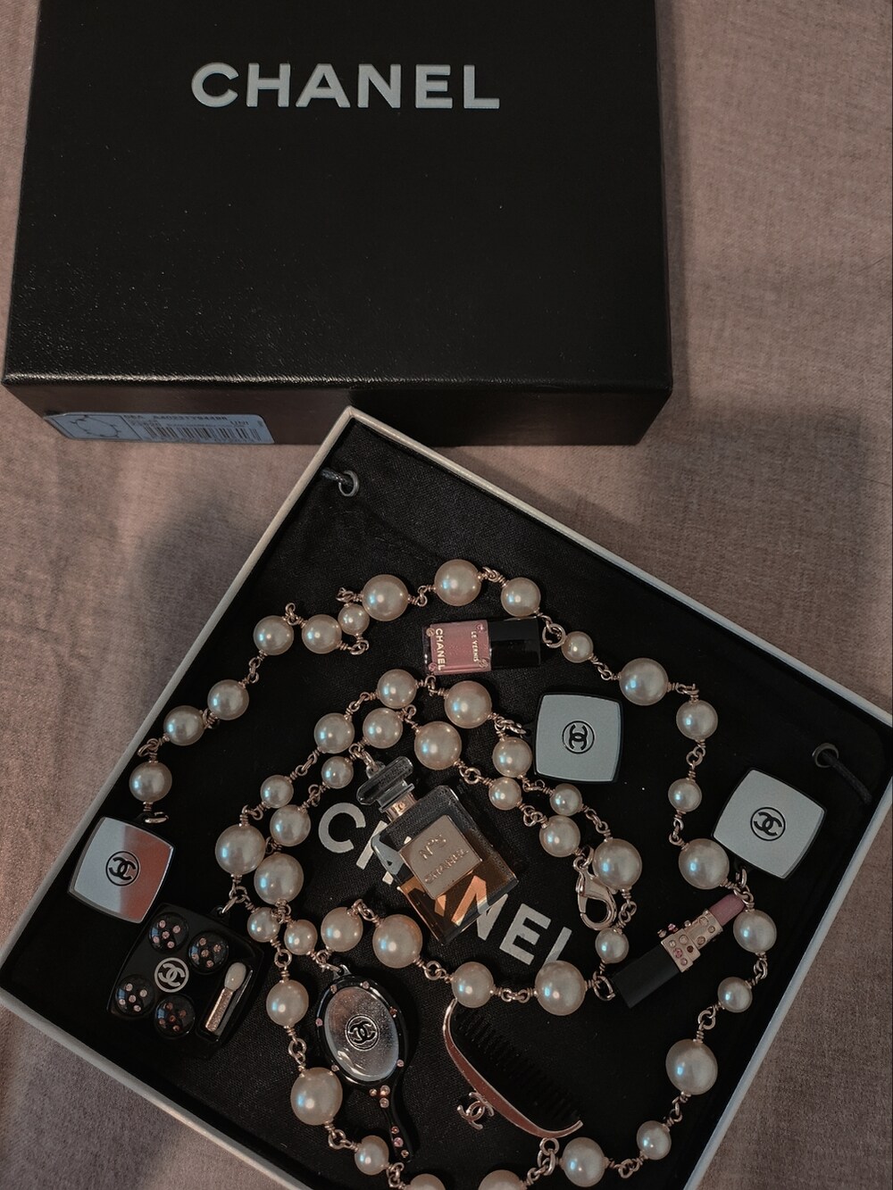 「ootd、chanel」｜「CHANELのアイテム（ベルト、その他）」を使った、Doremiさん（レディース・152cm）の春コーディネートの3枚目の写真