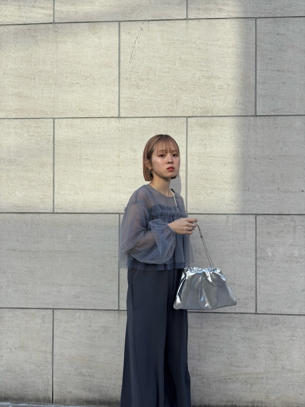 チュールブラウスSETベアサロペットを使った人気ファッション