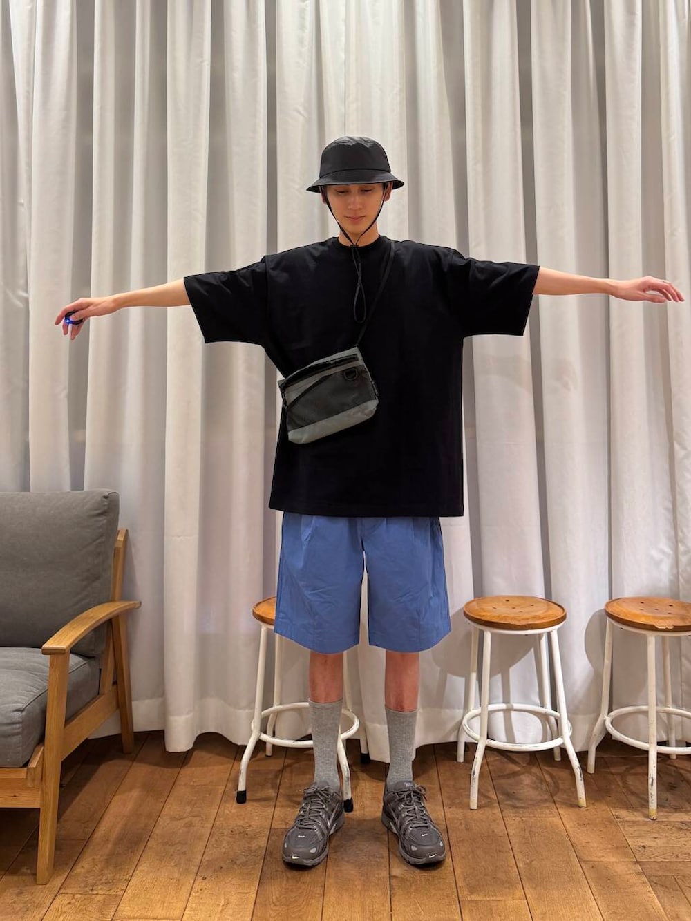 「urbanresearchdoors、Patagonia、NIKE、スニーカーコーデ、アーバンリサーチドアーズ、newarrival、doors、EKAL、hanes、snowpeak、最旬スニーカーコーデ、初夏のお出掛けコーデ、暮らしを楽しむ」｜「EKALの『撥水/UVカット/UR TECH』ナイロンタッサーショーツ（その他パンツ、ブルー系）」を使った、Imuさん（メンズ・177cm）の春コーディネートの2枚目の写真