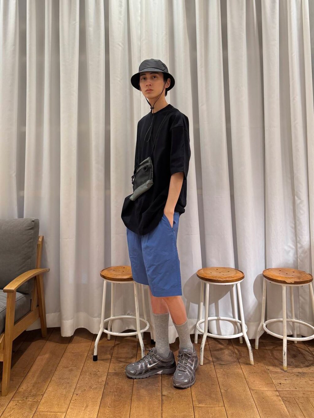 「urbanresearchdoors、Patagonia、NIKE、スニーカーコーデ、アーバンリサーチドアーズ、newarrival、doors、EKAL、hanes、snowpeak、最旬スニーカーコーデ、初夏のお出掛けコーデ、暮らしを楽しむ」｜「EKALの『撥水/UVカット/UR TECH』ナイロンタッサーショーツ（その他パンツ、ブルー系）」を使った、Imuさん（メンズ・177cm）の春コーディネートの8枚目の写真