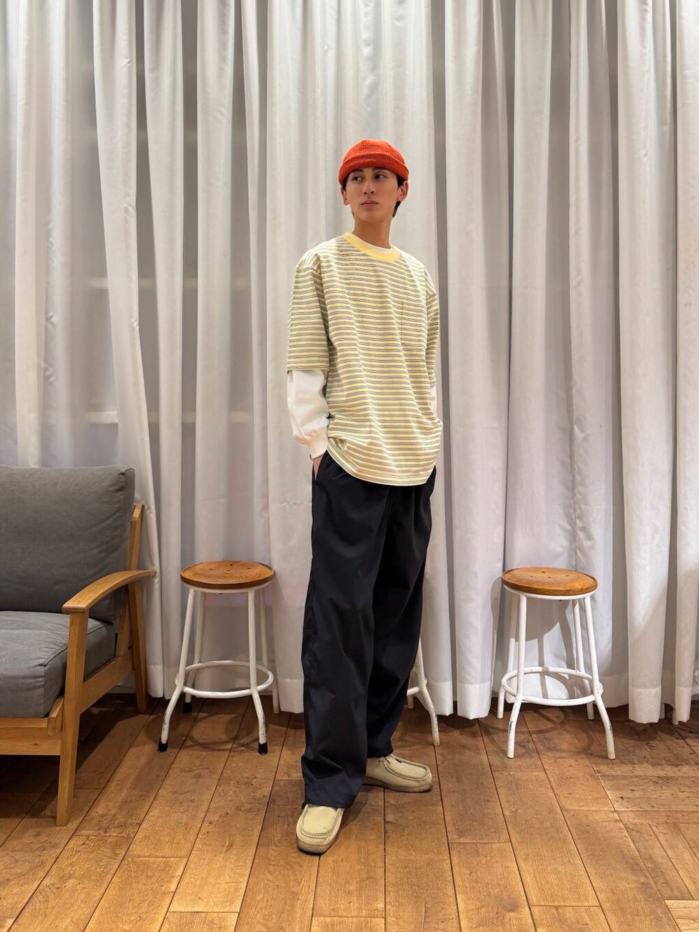 「カジュアル、urbanresearchdoors、ビーニー、アーバンリサーチドアーズ、newarrival、doors、stillbyhand、llbean、春カラーコーデ、暮らしを楽しむ」｜「URBAN RESEARCH DOORSのSSロールワッチ（ニットキャップ/ビーニー、オレンジ系）」を使った、Imuさん（メンズ・177cm）の春コーディネートの3枚目の写真