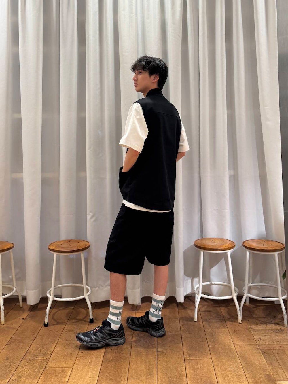 「urbanresearchdoors、Dickies、アーバンリサーチドアーズ、休日コーデ、newarrival、doors、EKAL、機能性素材、キャップコーデ、salomon、メンズスニーカー、暮らしを楽しむ」｜「EKALの『吸水速乾/UVカット』DRY OUT BALLOON FIT T-SHIRTS（Tシャツ/カットソー、ホワイト系）」を使った、Imuさん（メンズ・177cm）の夏コーディネートの5枚目の写真