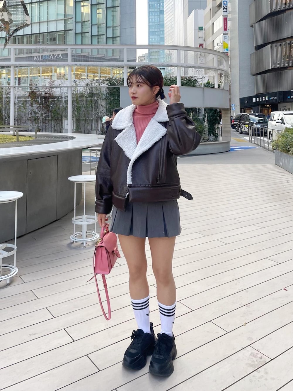 hichan(Chico プレス)｜adidasのソックス/靴下を使った