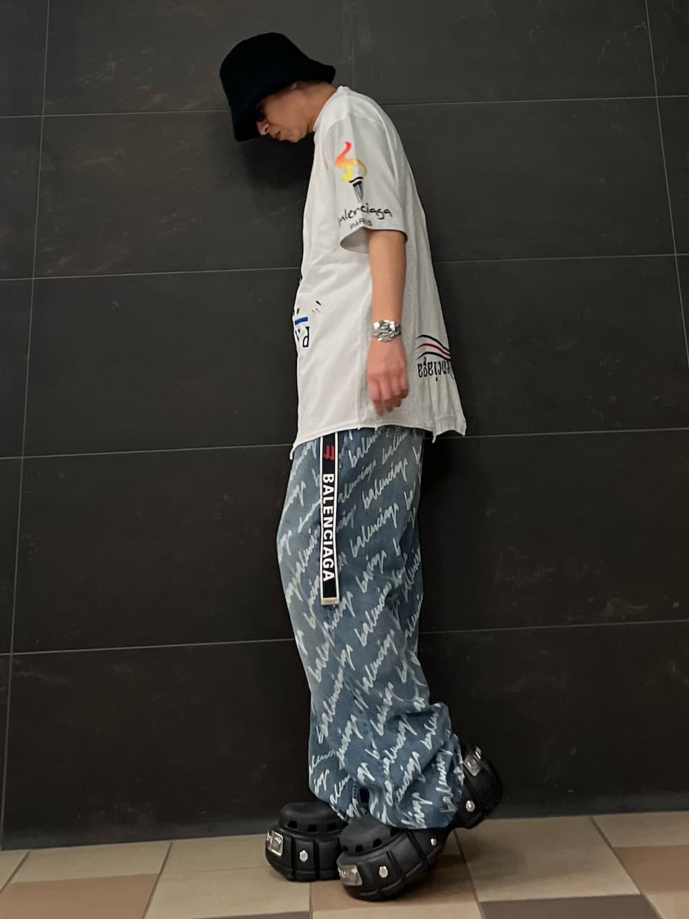 harutoexplorer｜BALENCIAGAのTシャツ/カットソーを使った
